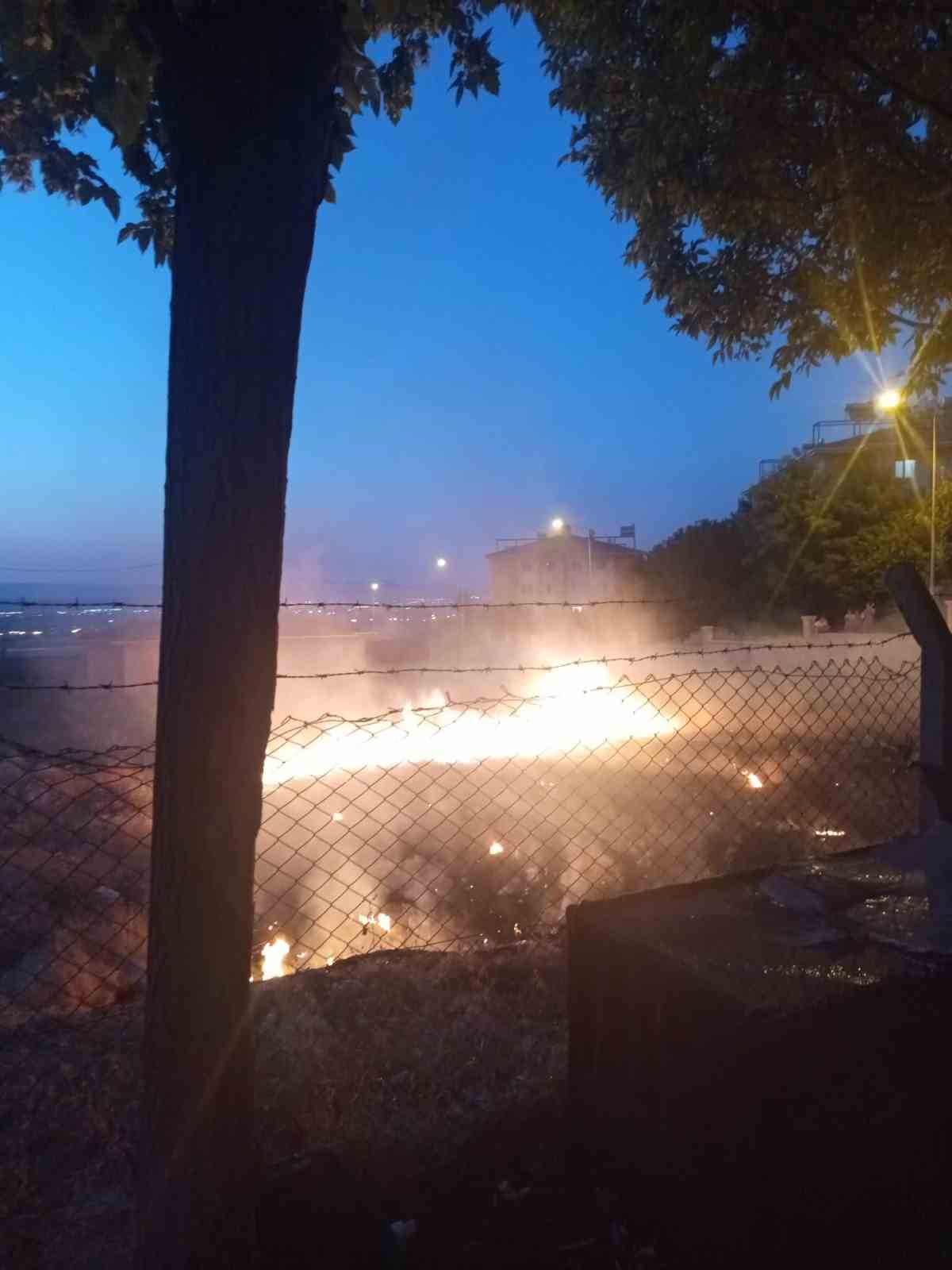 Bahçede çıkan yangın korkuttu
