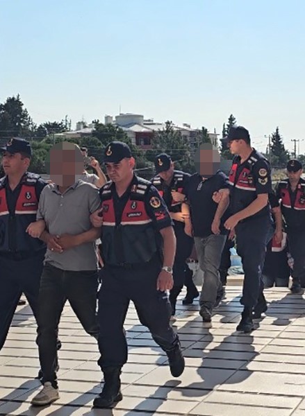 Silifke Belediyesi’ne yönelik ’rüşvet’ soruşturmasında belediye başkanı ile birlikte 8 kişi tutuklandı