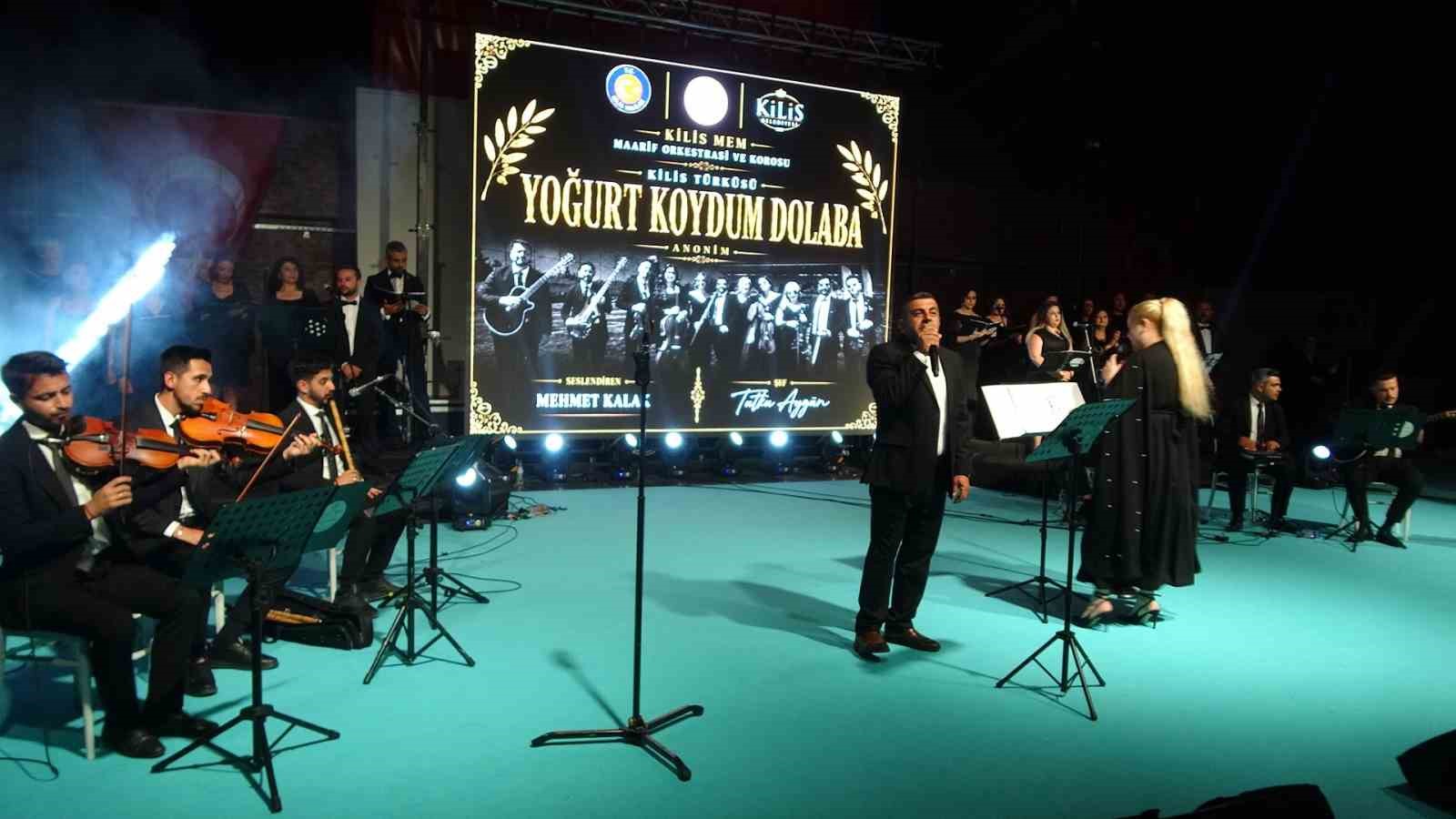Kilis’te halk oyunları ve müzik şöleni
