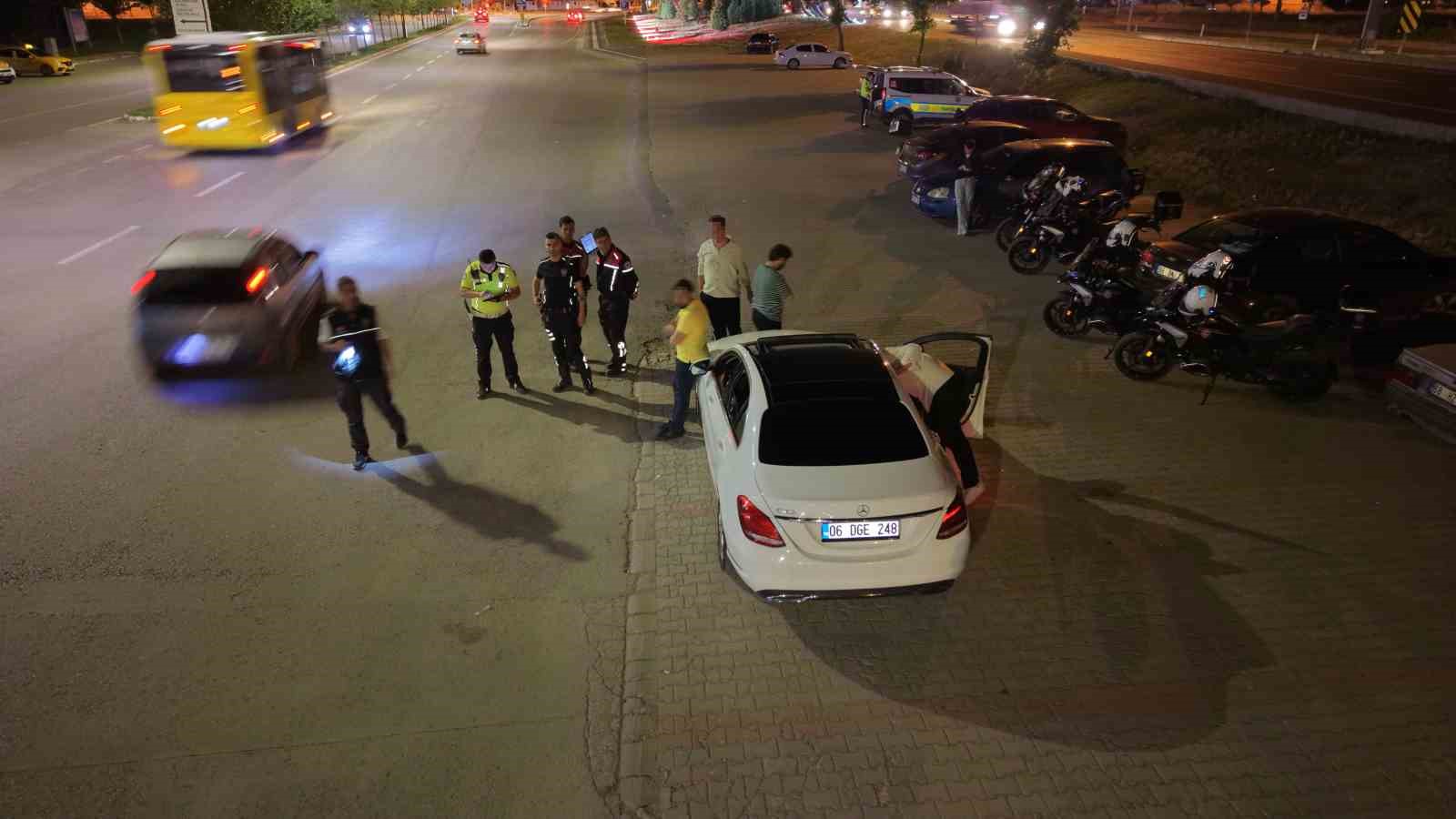 Aksaray sokaklarında şok uyulama