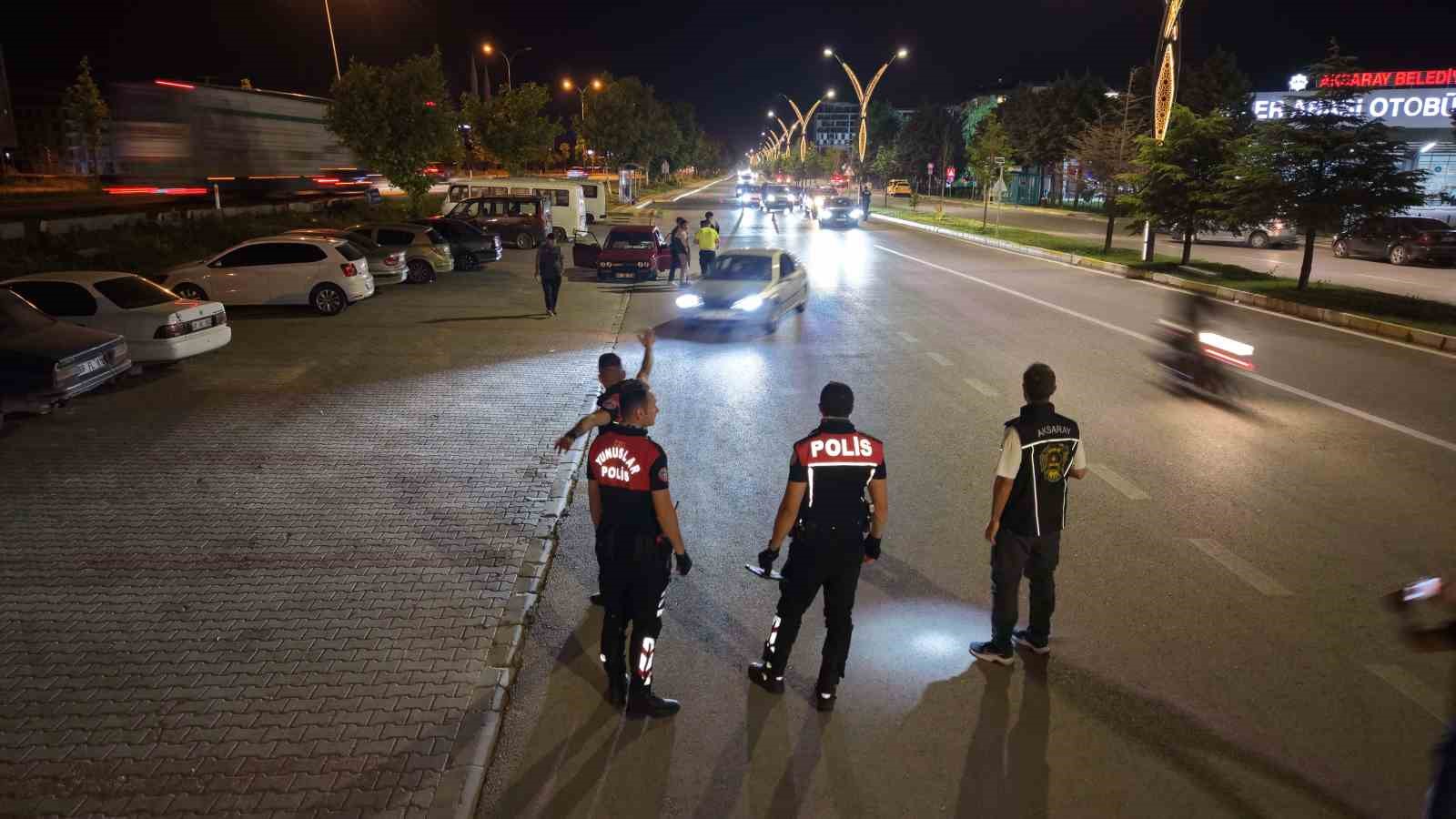 Aksaray sokaklarında şok uyulama