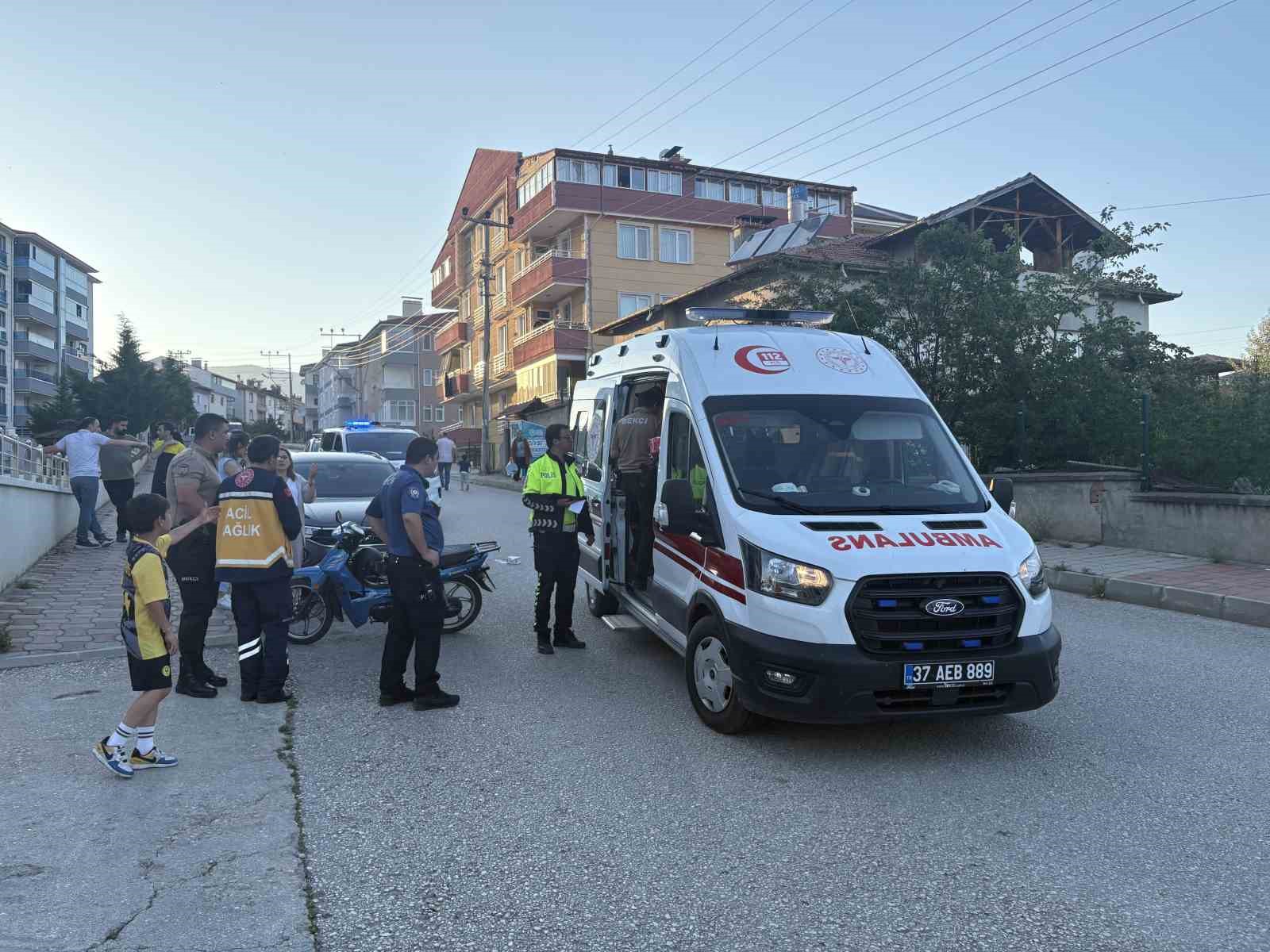 Üç tekerlekli motosikletten düşen kadın yaralandı