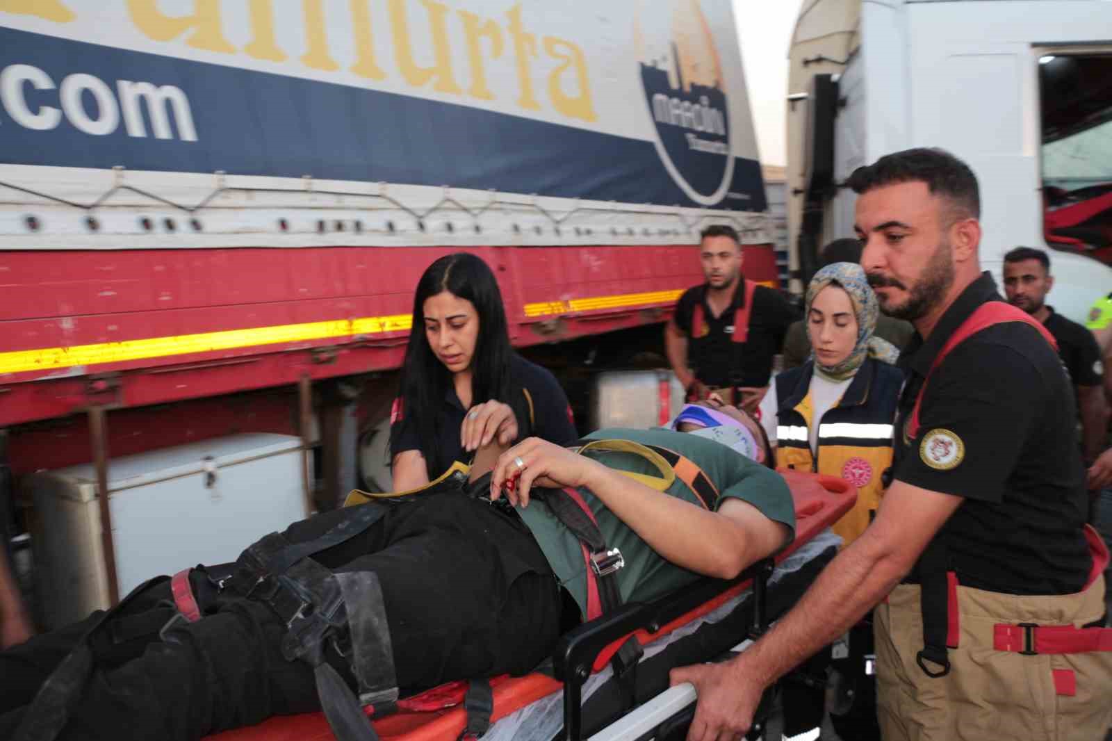 Şırnak’ta iki tır çarpıştı: 2 yaralı