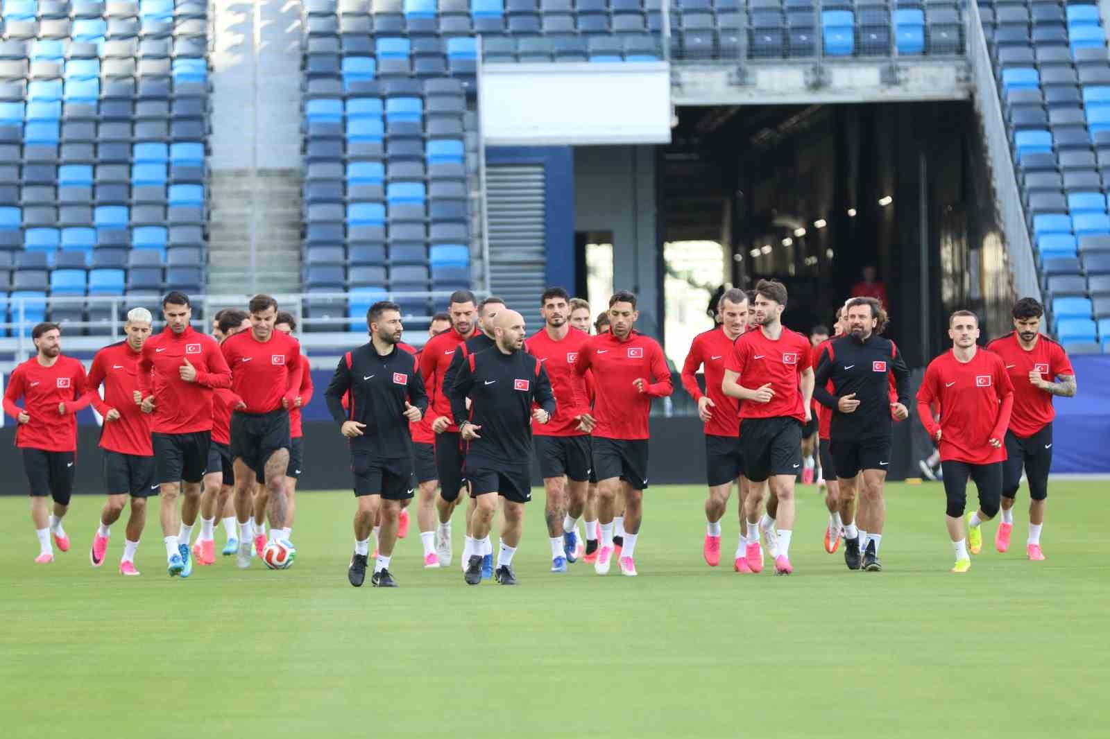 A Milli Futbol Takımı, Los Angeles’taki ilk antrenmanını yaptı