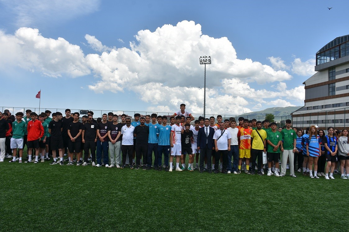 Sokaklar bizim futbol turnuvası başladı
