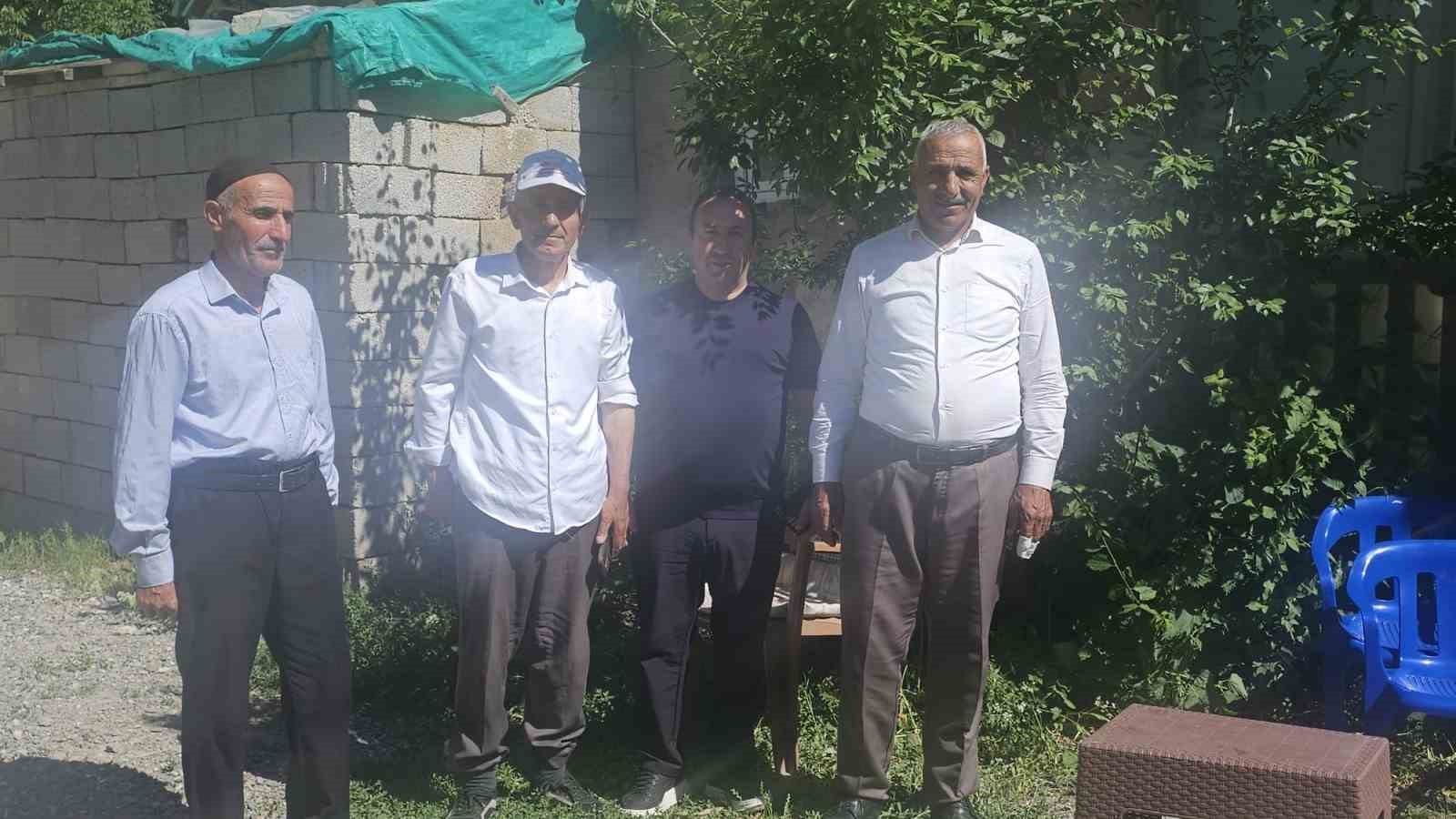 Yüksekova Tarım ve Orman Müdürlüğü ekiplerinden çiftçilere saha desteği