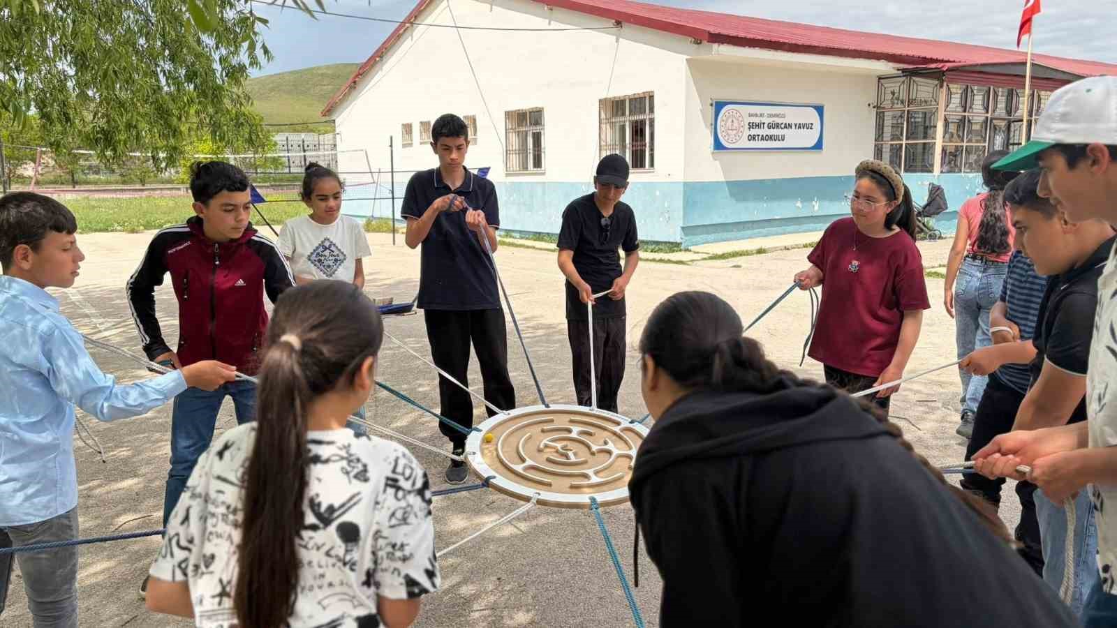 Demirözü’nde öğrencilere spor ve oyun etkinliği