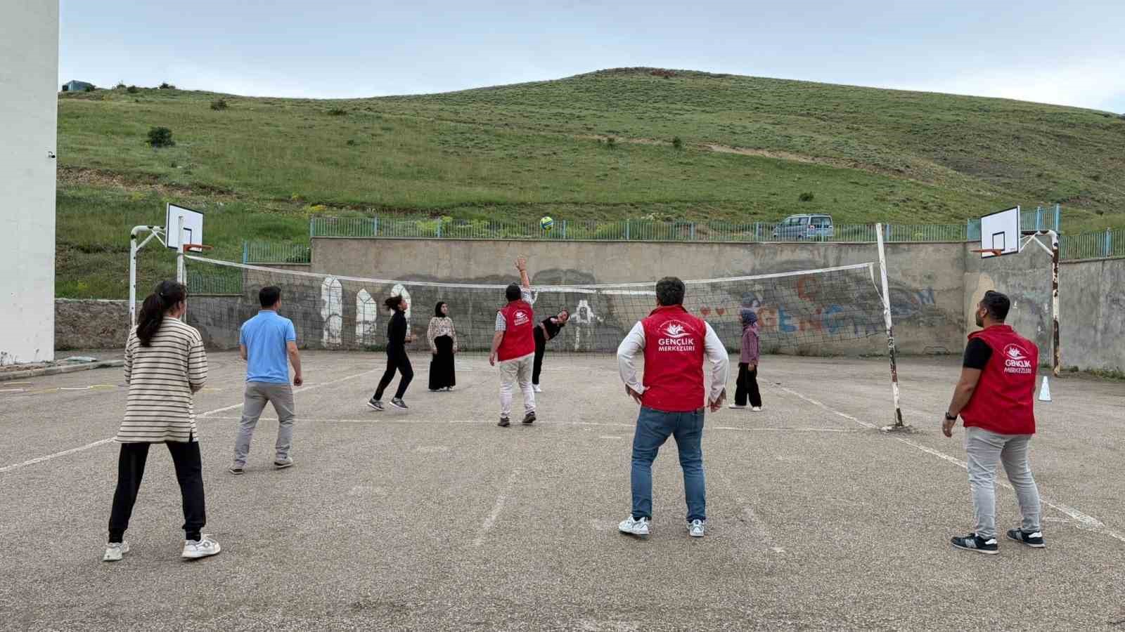 Demirözü’nde öğrencilere spor ve oyun etkinliği