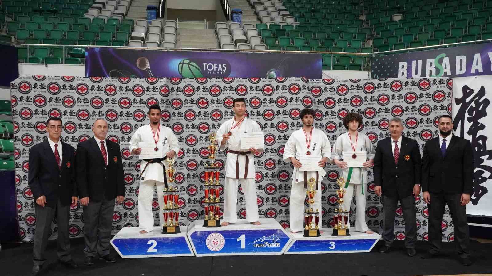 4 ülkeden gelen 180 sporcu, Bursa’daki Kyokushin Kupası’nda buluştu
