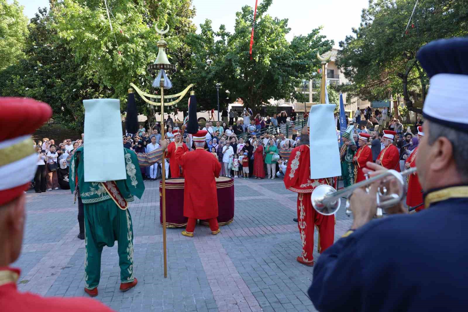 Mehter sesleri bu kez Gazi Orhan Parkı’nda yükseldi