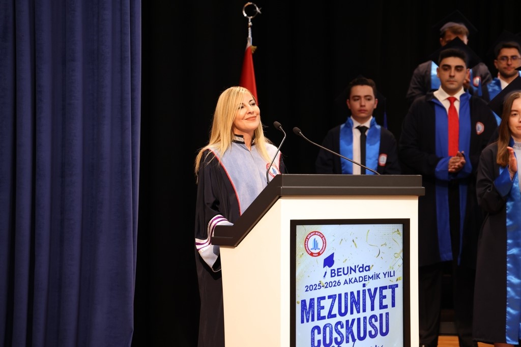 BEUN’da genç doktorlar meslek hayatına uğurlandı