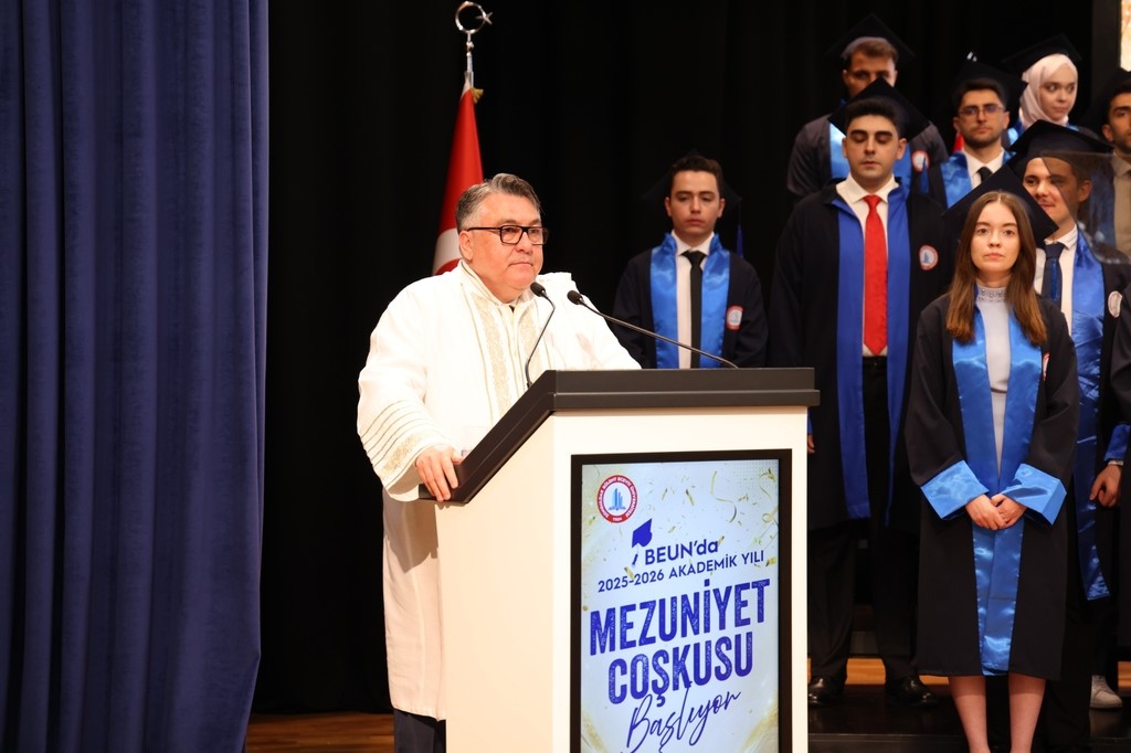 BEUN’da genç doktorlar meslek hayatına uğurlandı