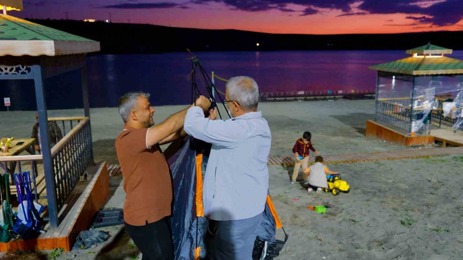 Konya’nın doğal plajlarından Acıgöl ilgi çekiyor