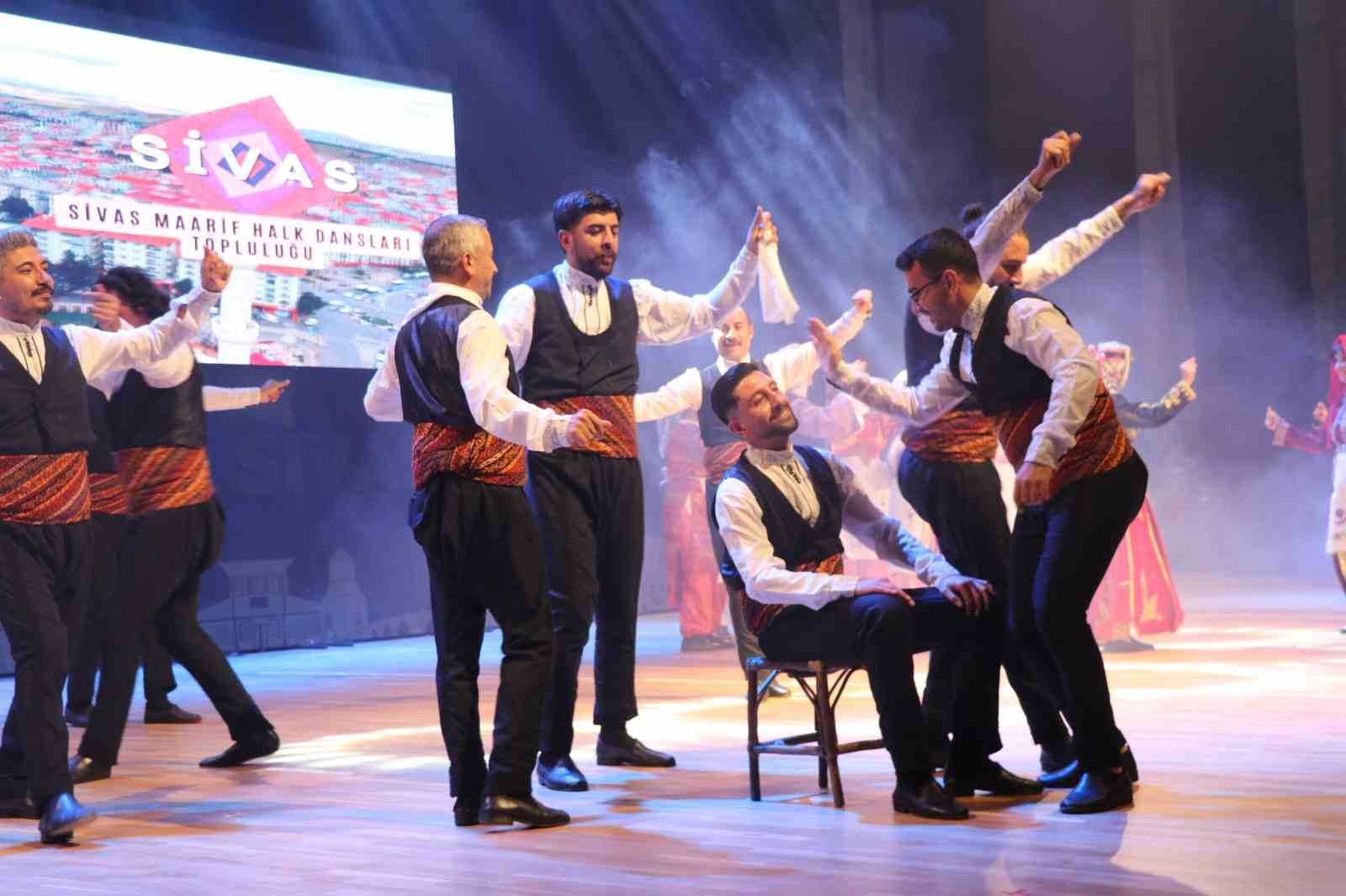 Sivas ve Mersin işbirliğinde folklorlar harmanlandı