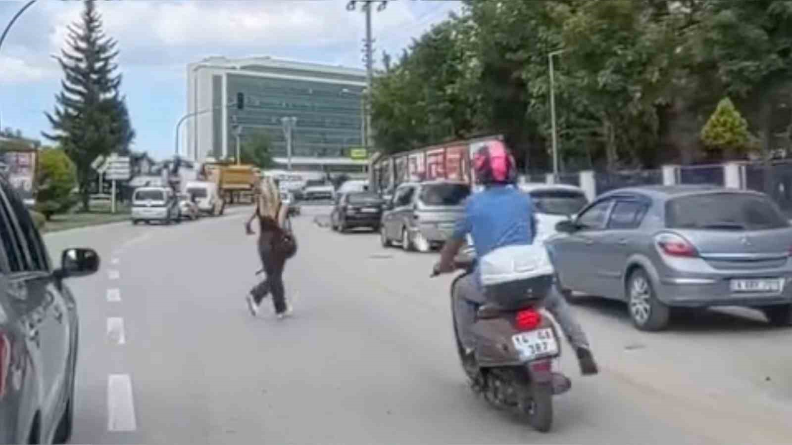 Bolu’da kazadan kıl payı kurtuldular: O anlar kamerada
