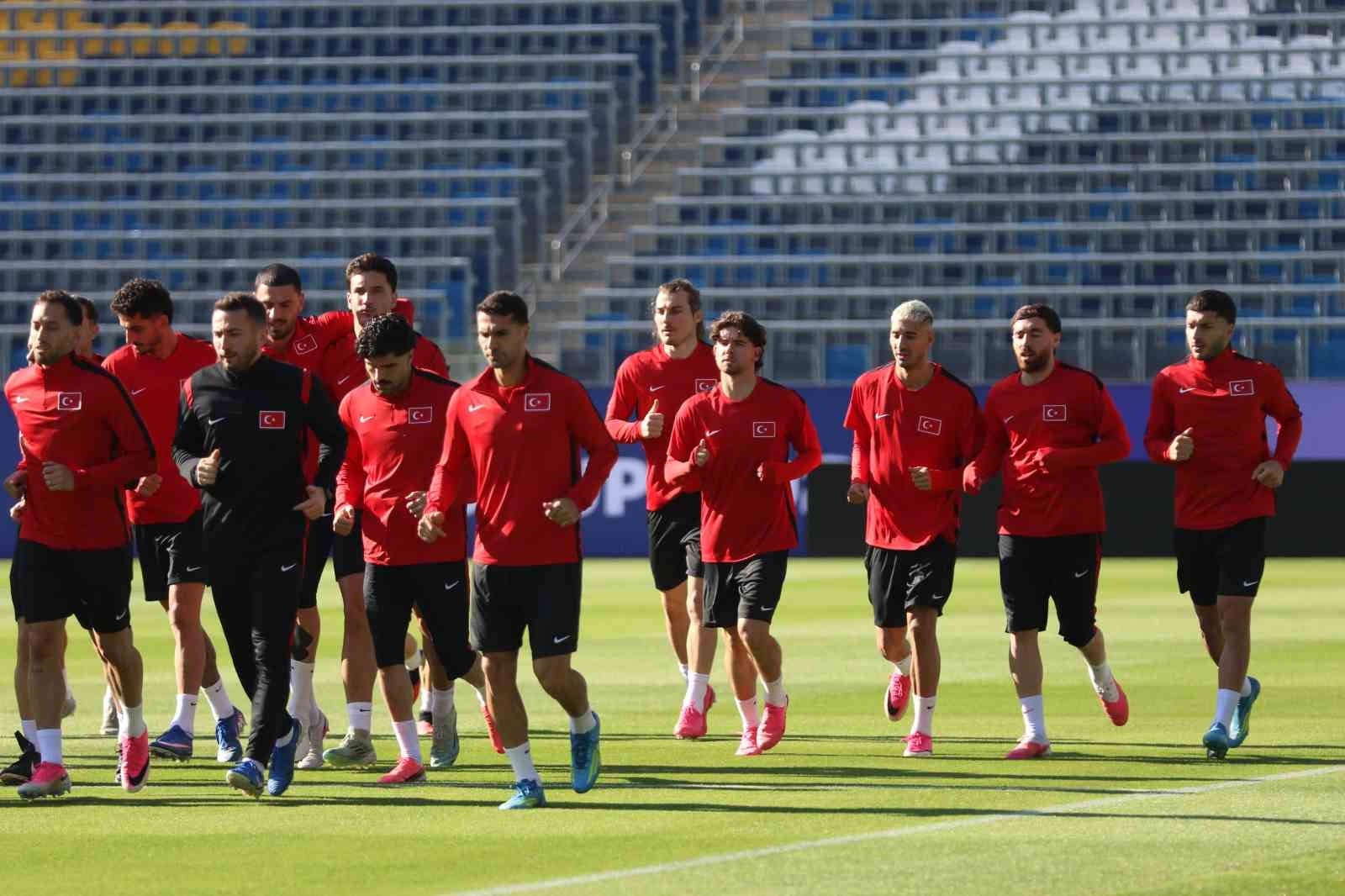 A Milli Futbol Takımı, ABD maçı hazırlıklarını tamamladı