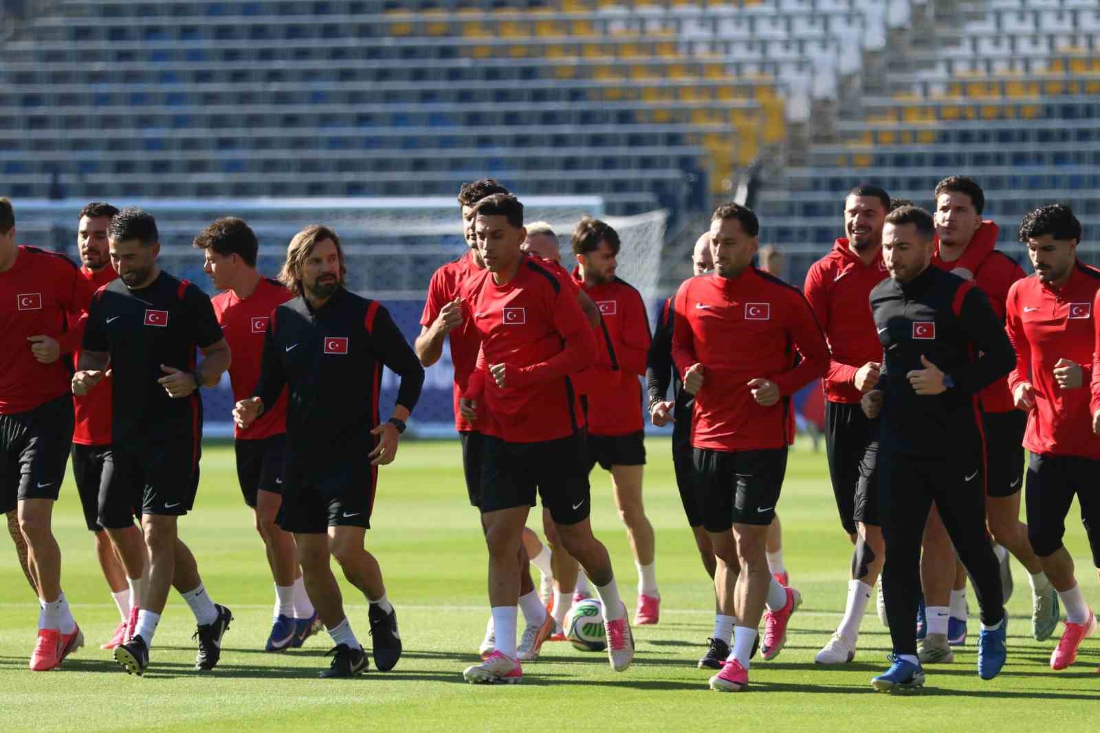 A Milli Futbol Takımı, ABD maçı hazırlıklarını tamamladı