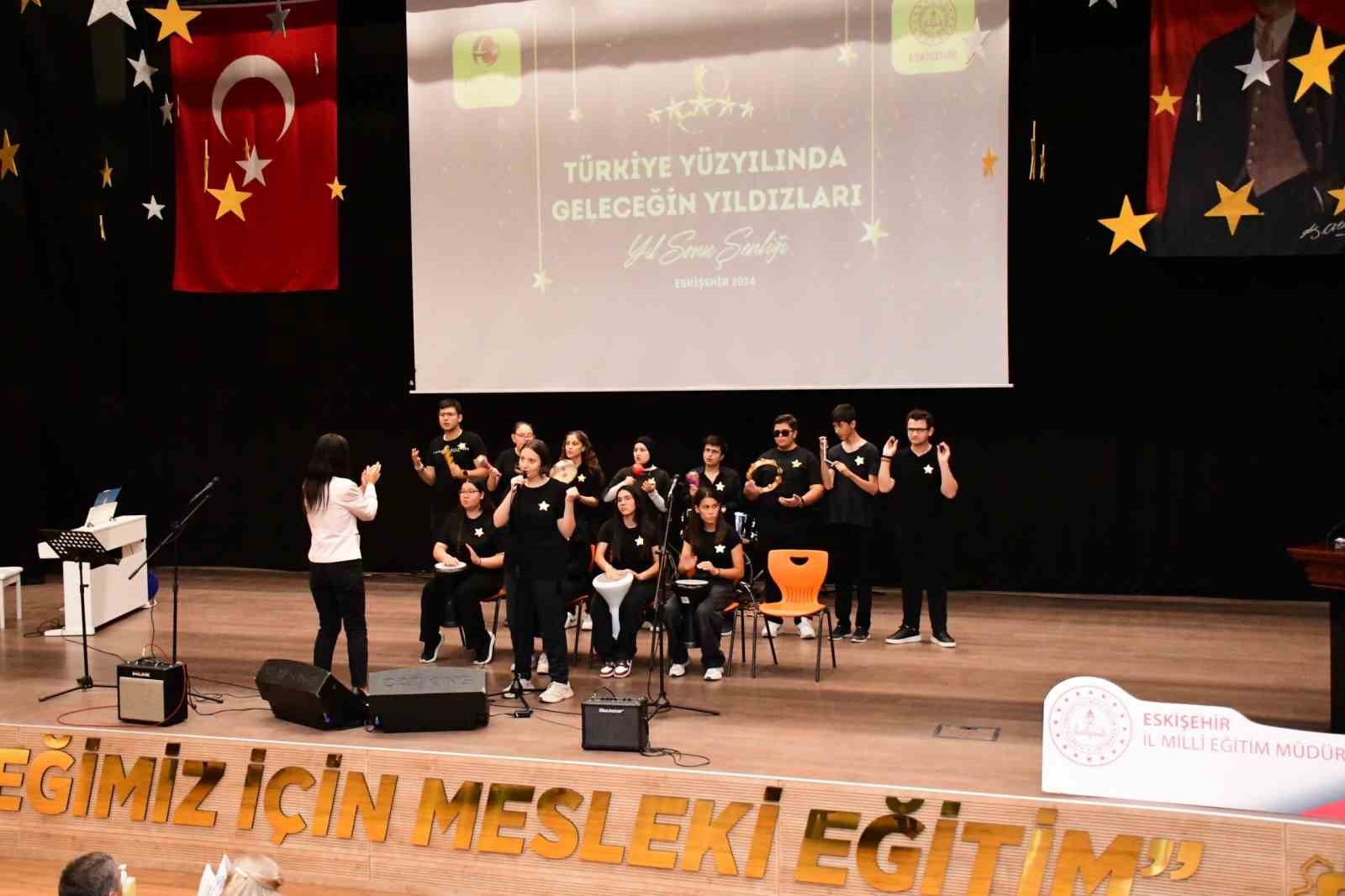 "Türkiye Yüzyılında Geleceğin Yıldızları" projesi yıl sonu şenliğiyle taçlandı