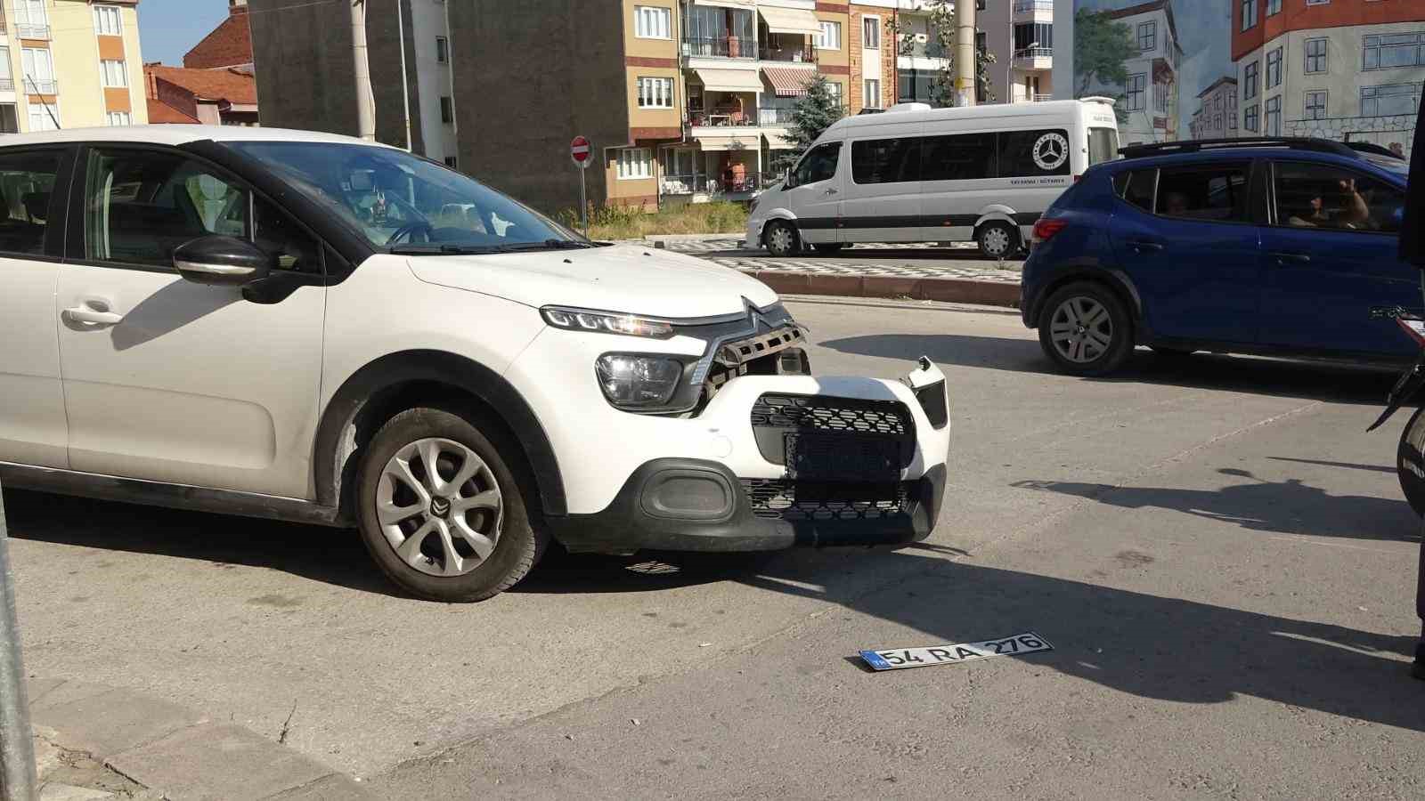 Tavşanlı’da otomobil ile motosiklet çarpıştı: 1 yaralı