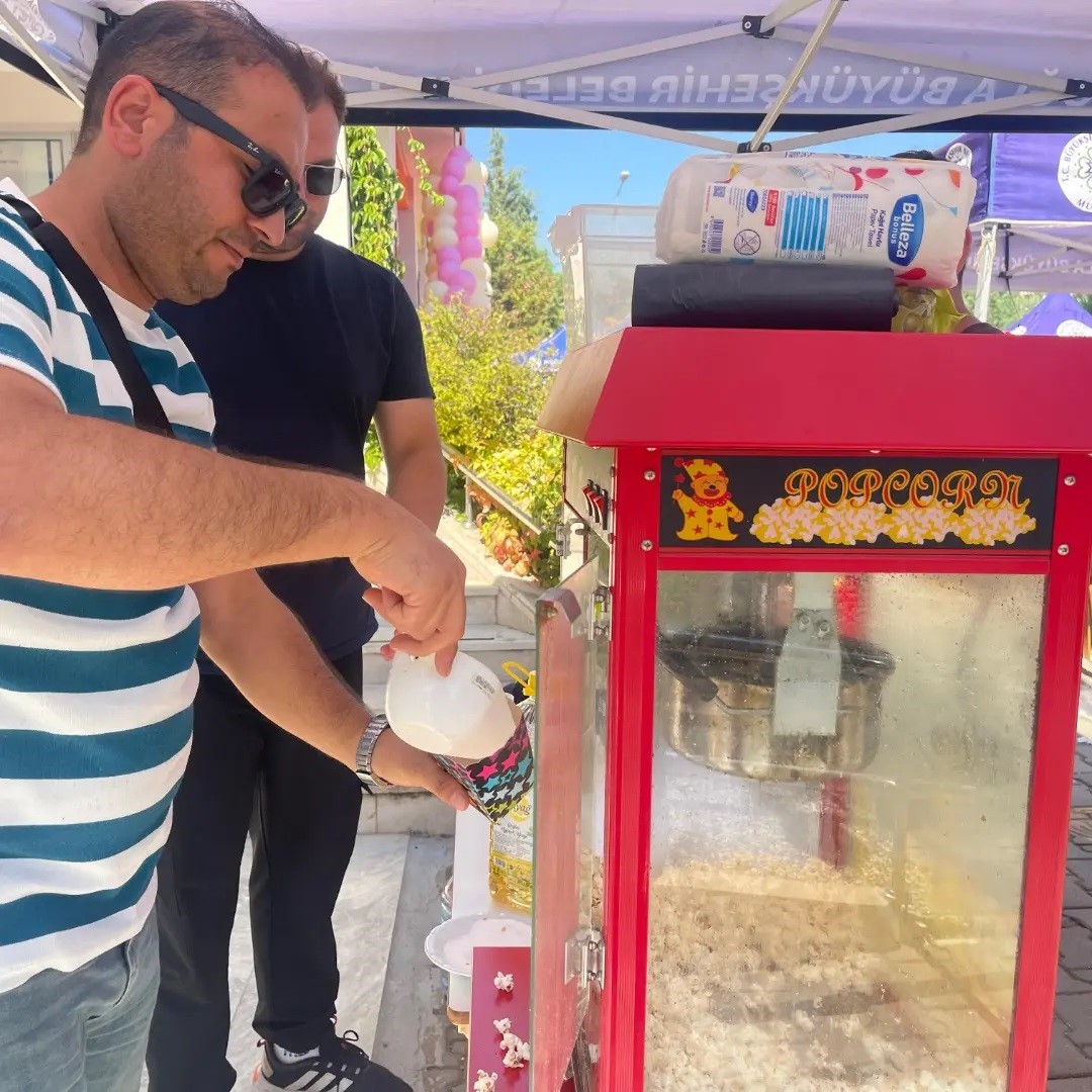 Menteşe’de gönüllü gençler miniklerin mutluluğuna ortak oldu