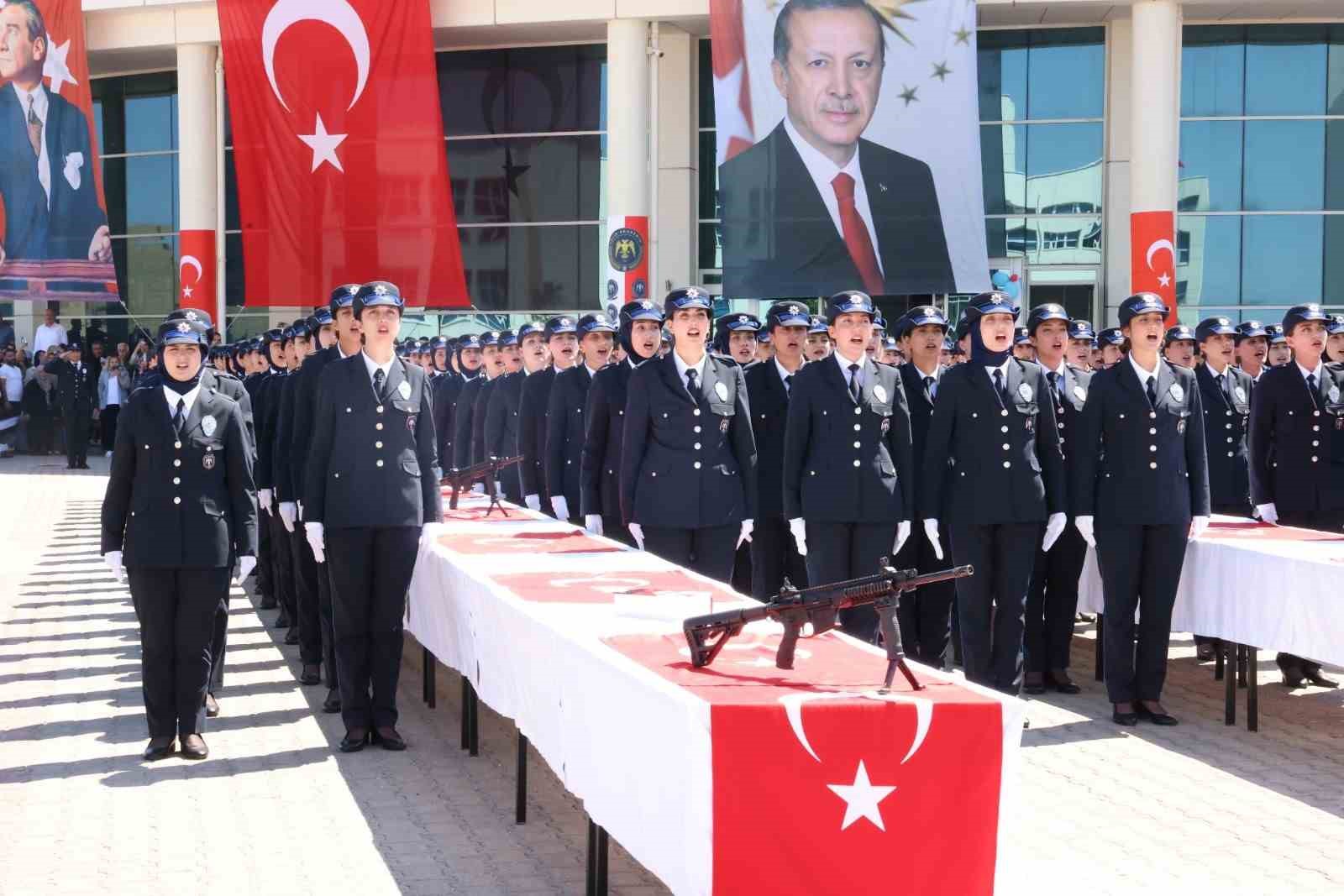 Akyurt Polis Meslek Yüksekokulu’nda mezuniyet coşkusu