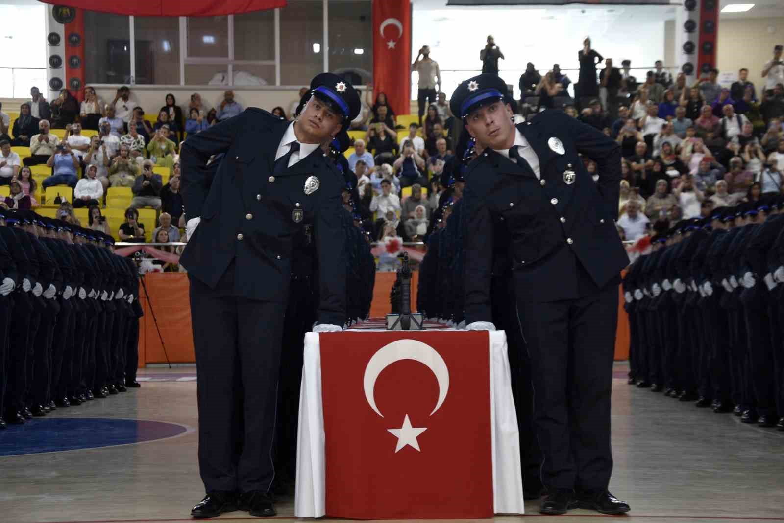 Bitlis POMEM’de 407 polis memuru göreve hazır