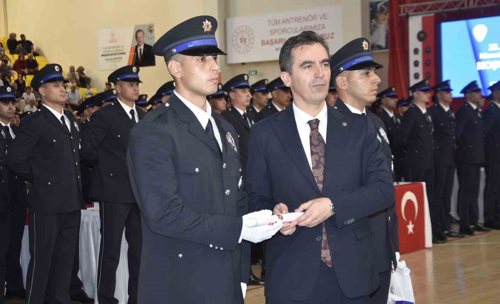 Bitlis POMEM’de 407 polis memuru göreve hazır