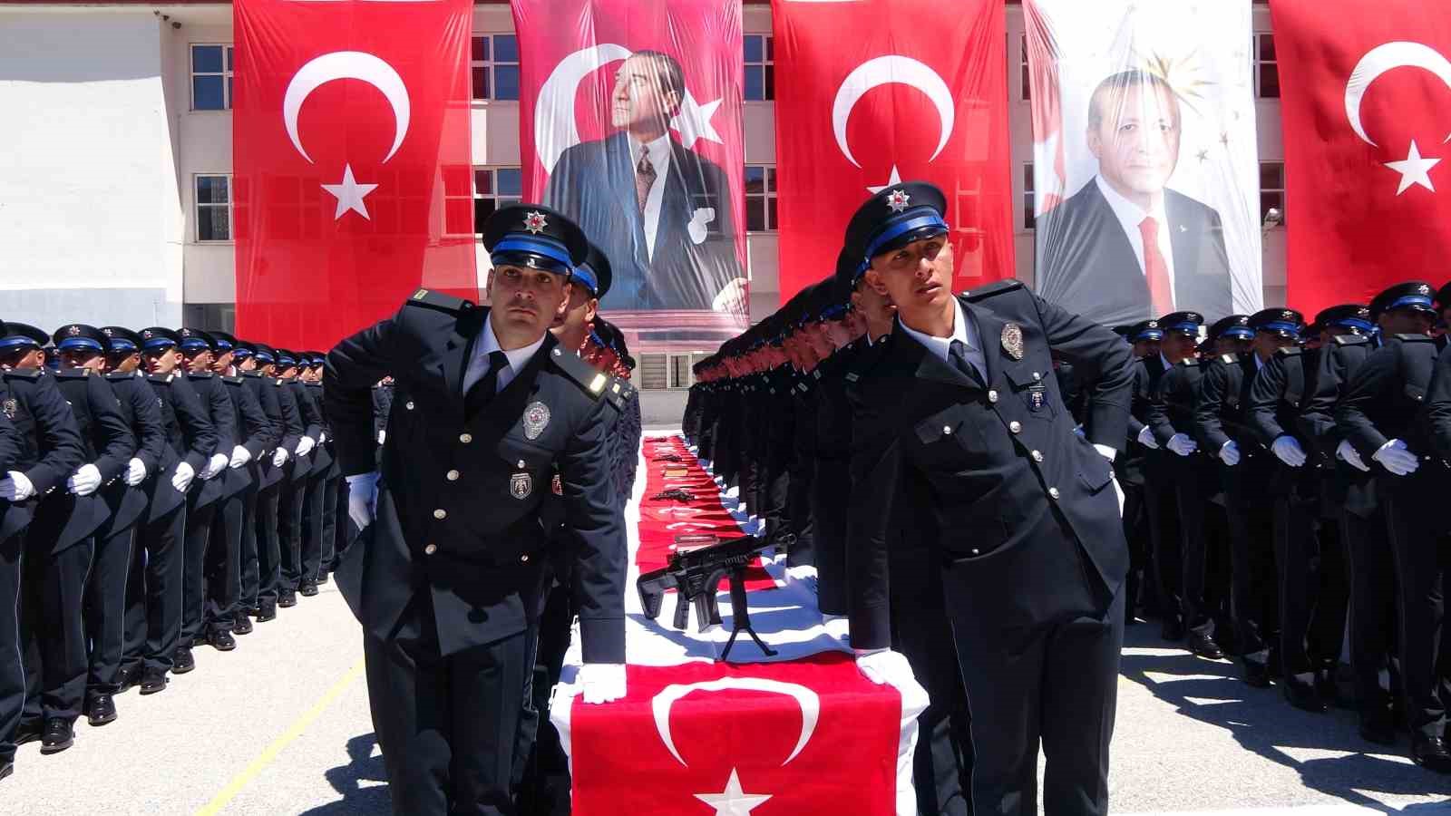 Terör gazisi olan babasıyla birlikte gurur dolu anlar yaşadı