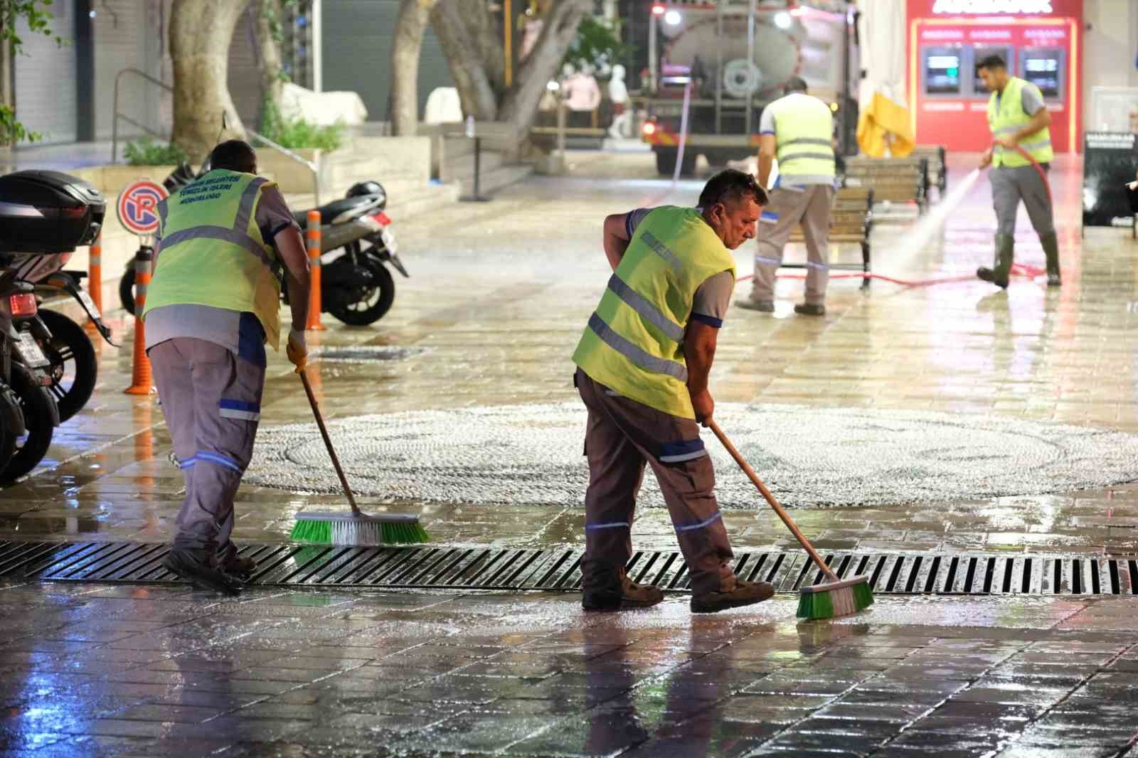Bodrum Çarşı Mahallesi’nde kapsamlı temizlik