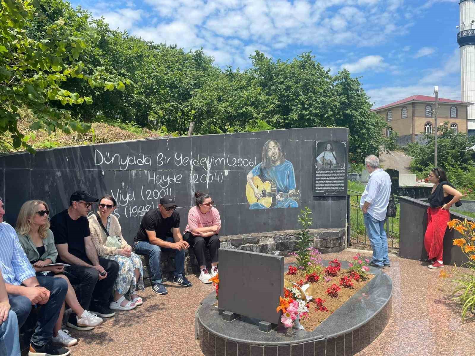 Kazım Koyuncu, vefatının 21. yılında mezarı başında anıldı