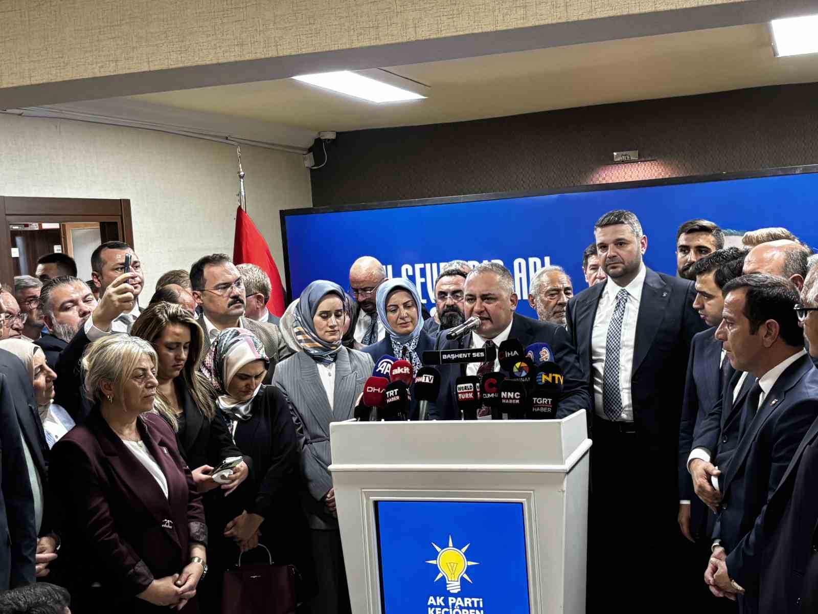 AK Parti’ye geçen Keçiören Belediye Başkanı Özarslan: "Nasıl geçmişte kapılarımız sonuna kadar herkese açıksa bundan sonra da açık olacak"