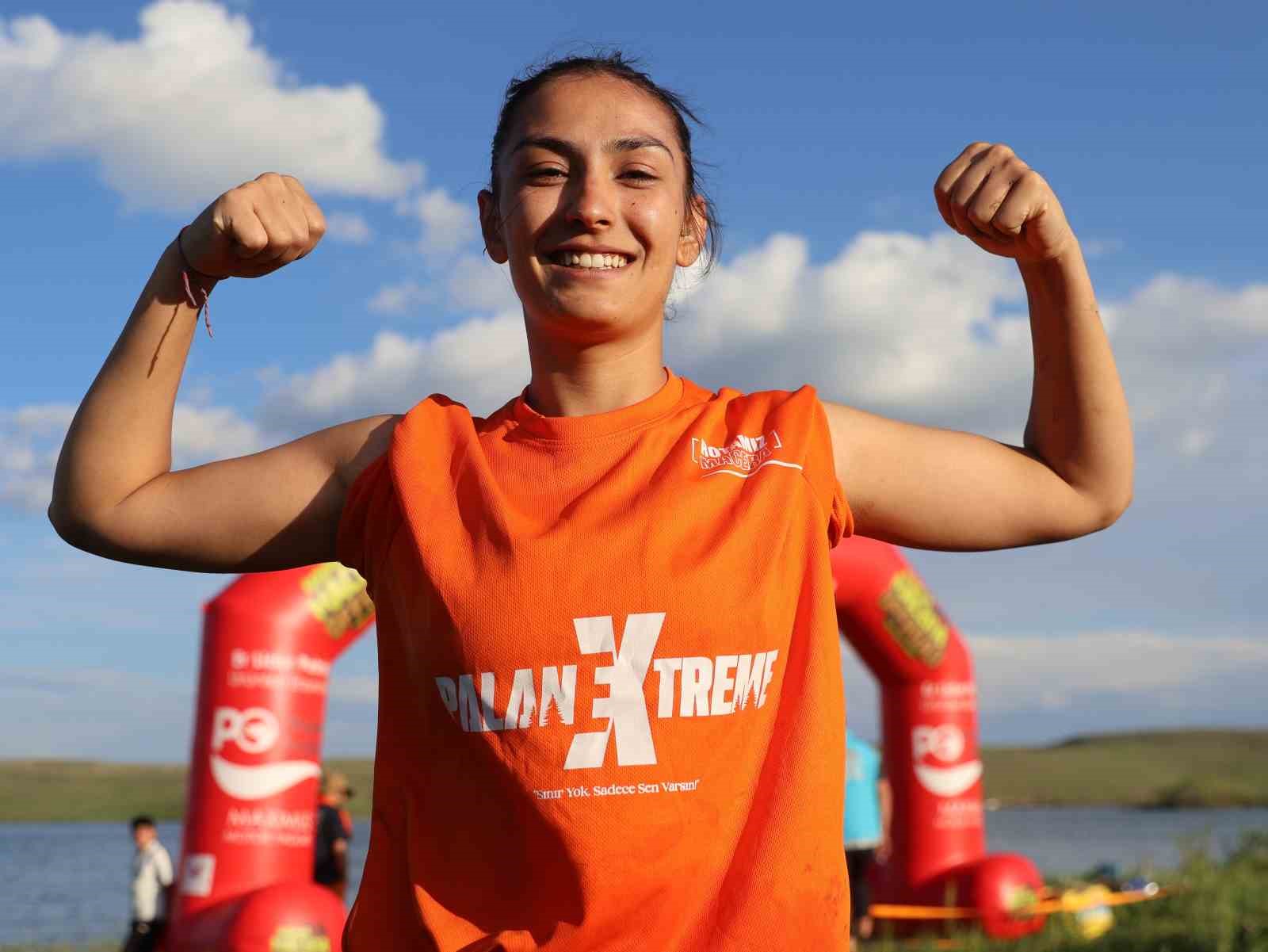Kendi yaptıkları salla kıyasıya yarıştılar