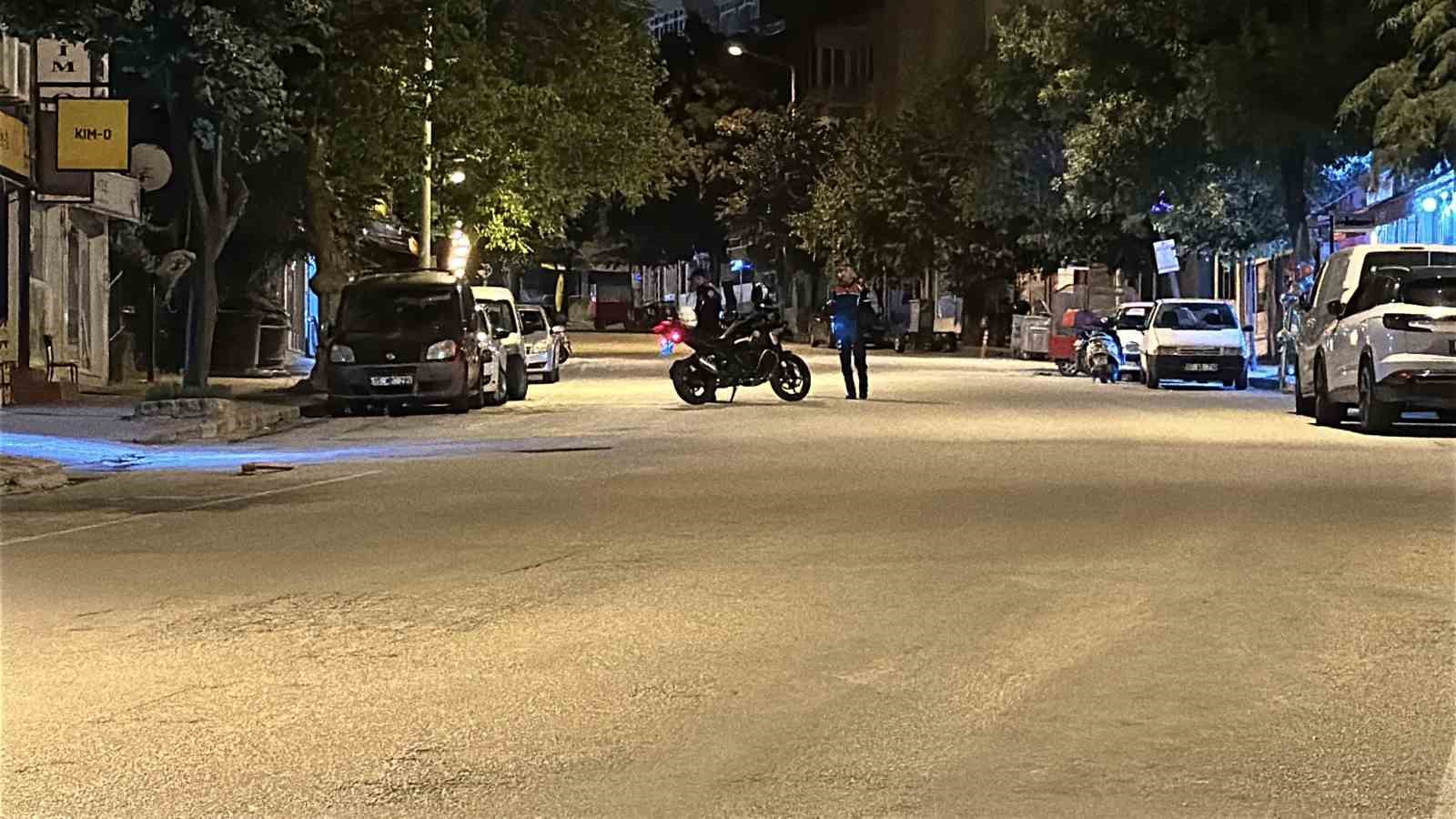 Burdur’da fünyeyle patlatılan valizden eşyalar çıktı