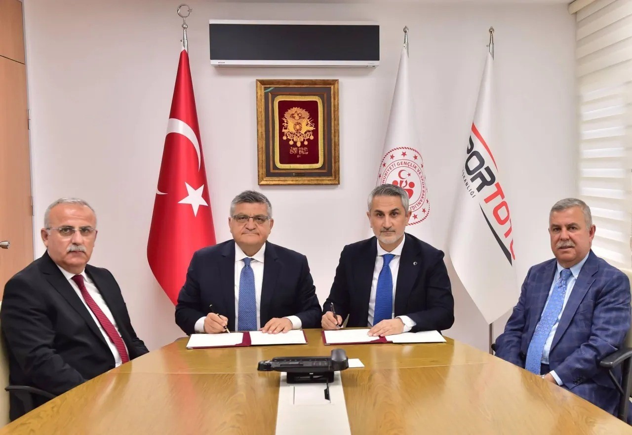Ayancık’a spor tesisi