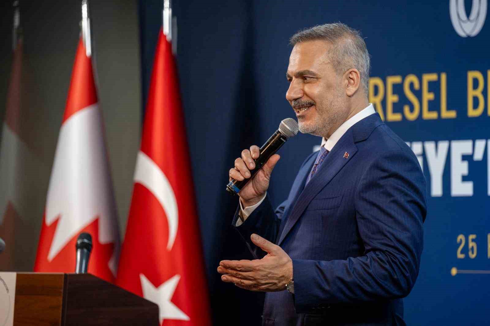 Bakan Fidan, Kanada’da Türk iş adamlarıyla bir araya geldi