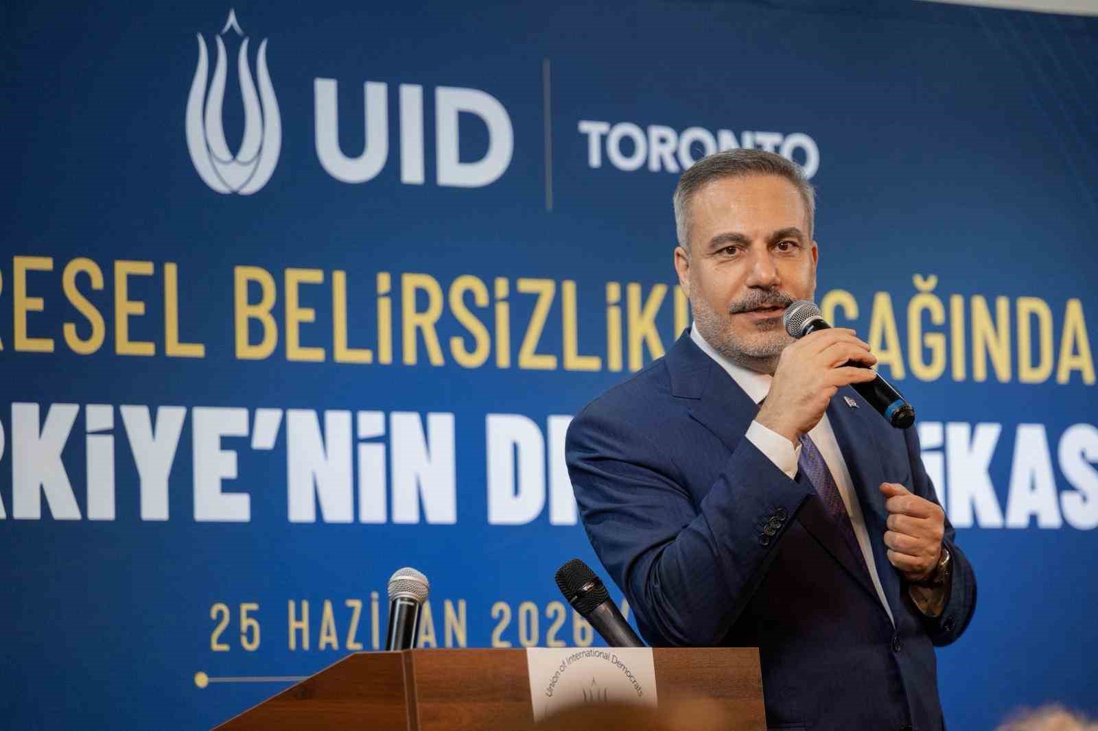 Bakan Fidan, Kanada’da Türk iş adamlarıyla bir araya geldi