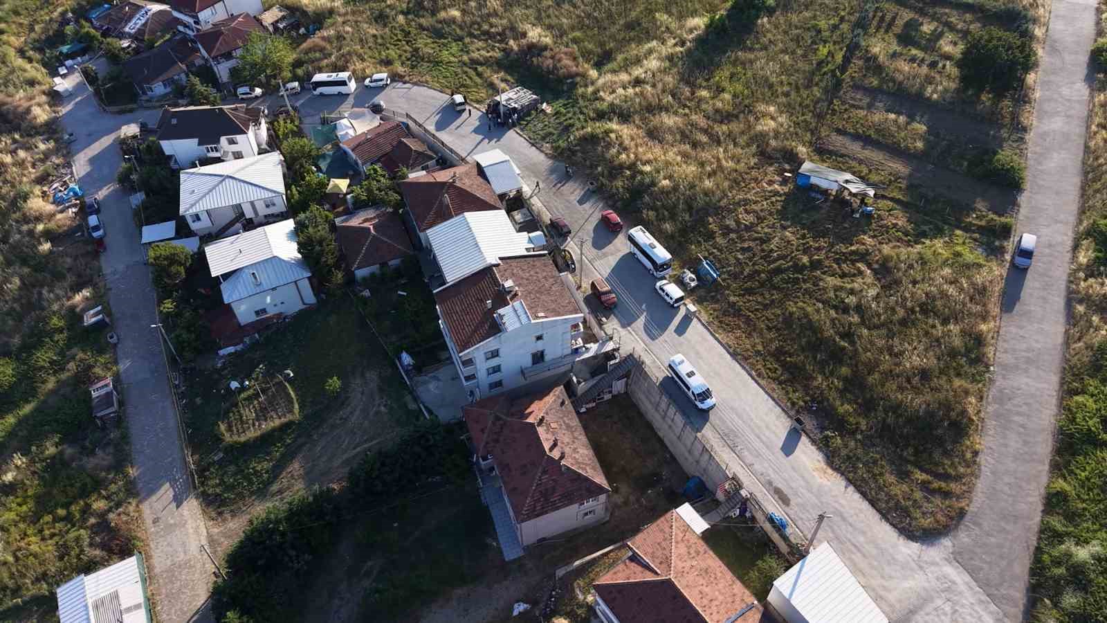 Tapulu evlerinde belediyeyi ortak görünce şok oldular