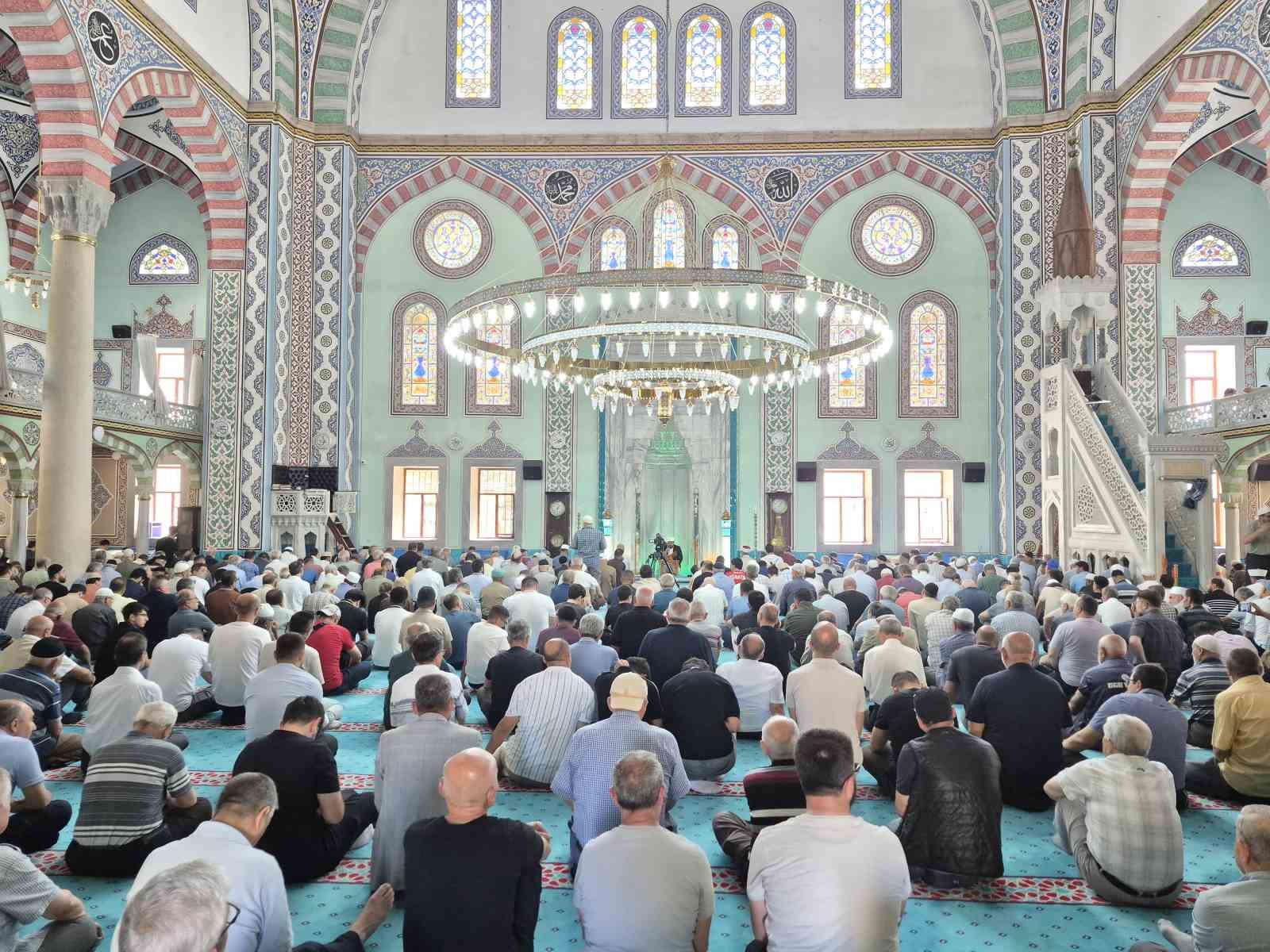 Reşadiye Camii’nde Kerbela Şehitleri ve Ehl-i Beyt dualarla anıldı