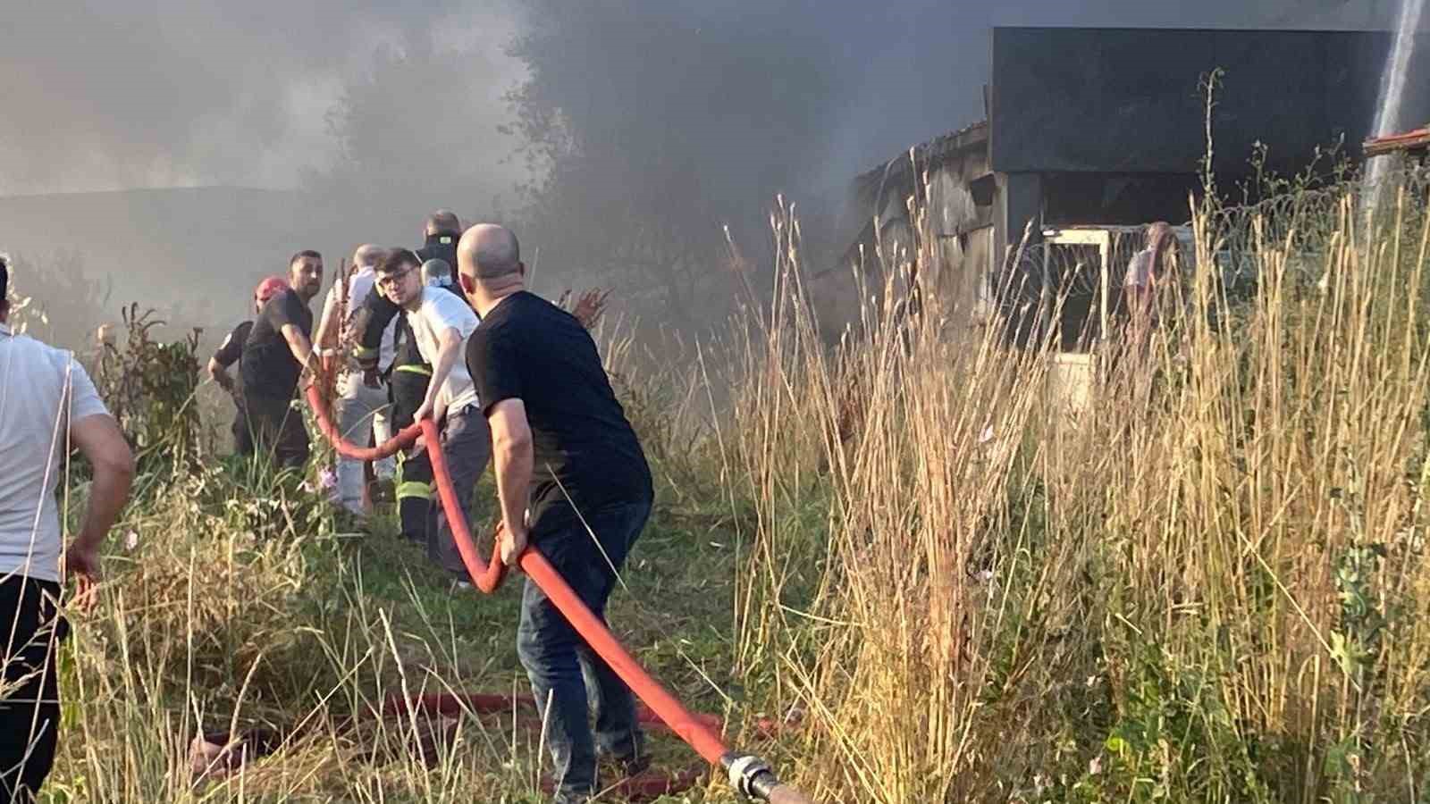 Makine parçası üreten fabrikada yangın