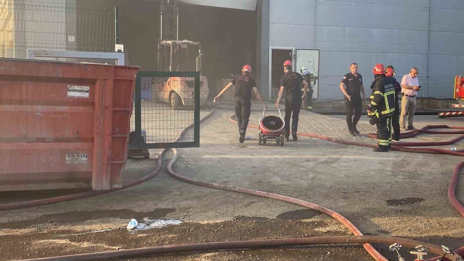 Makine parçası üreten fabrikada yangın