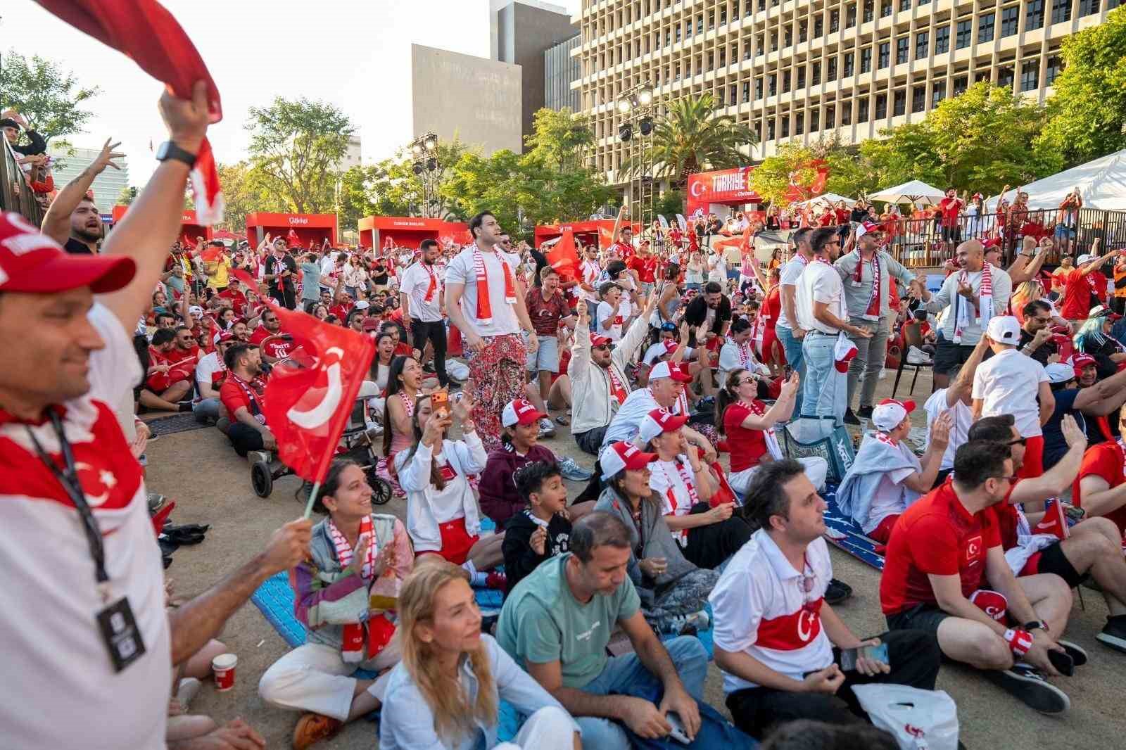 Los Angeles’ta Türkiye rüzgarı zafer coşkusuyla taçlandı