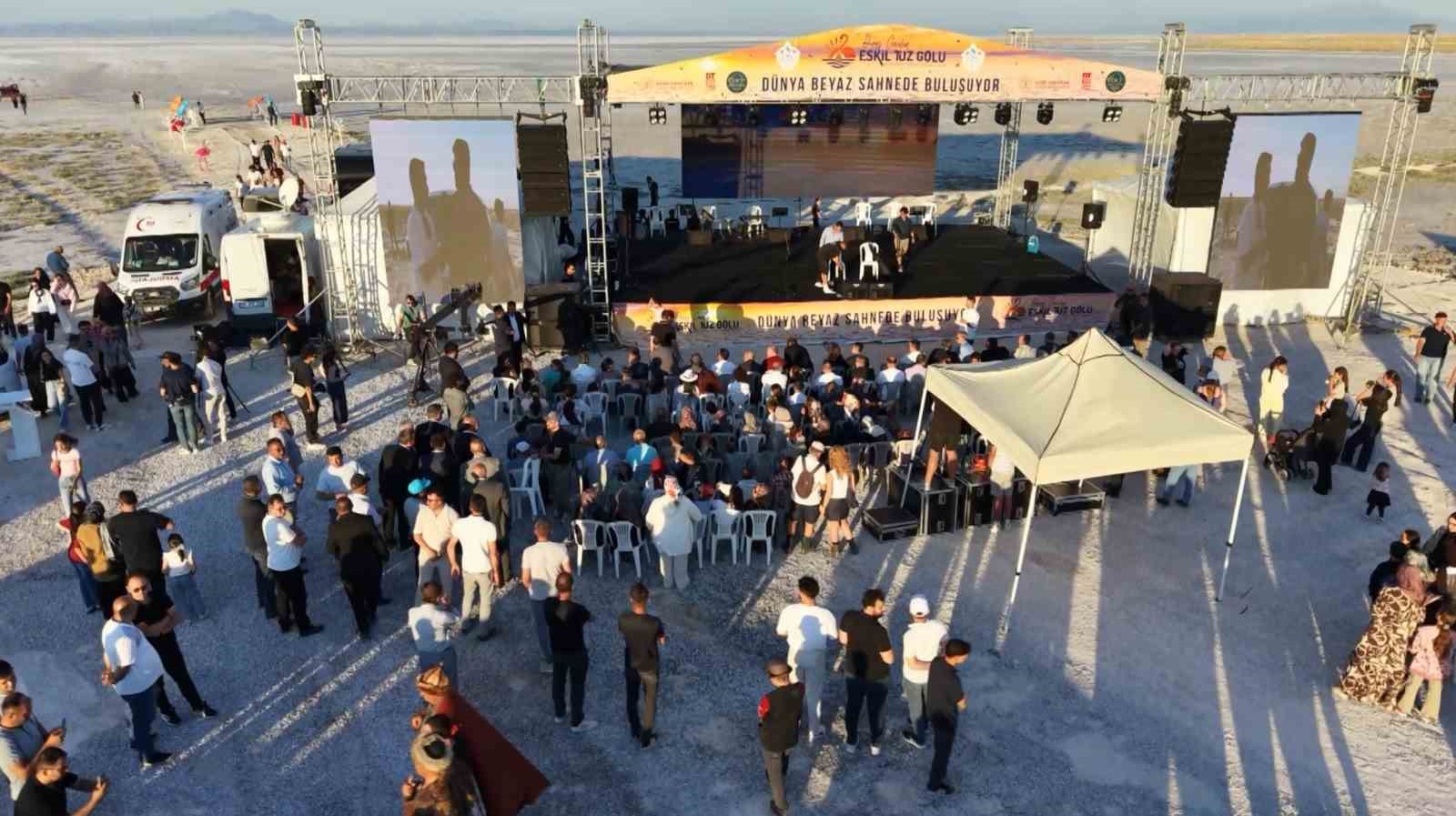 "Eskil Tuz Gölü Uluslararası Kültür Festivali" 25 ülkenin büyükelçilerinin katılımıyla başladı