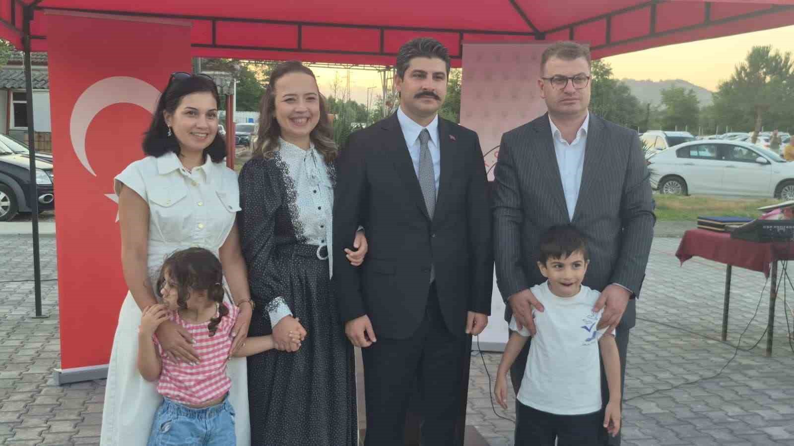 Vali yardımcısının veda yemeğine yoğun katılım