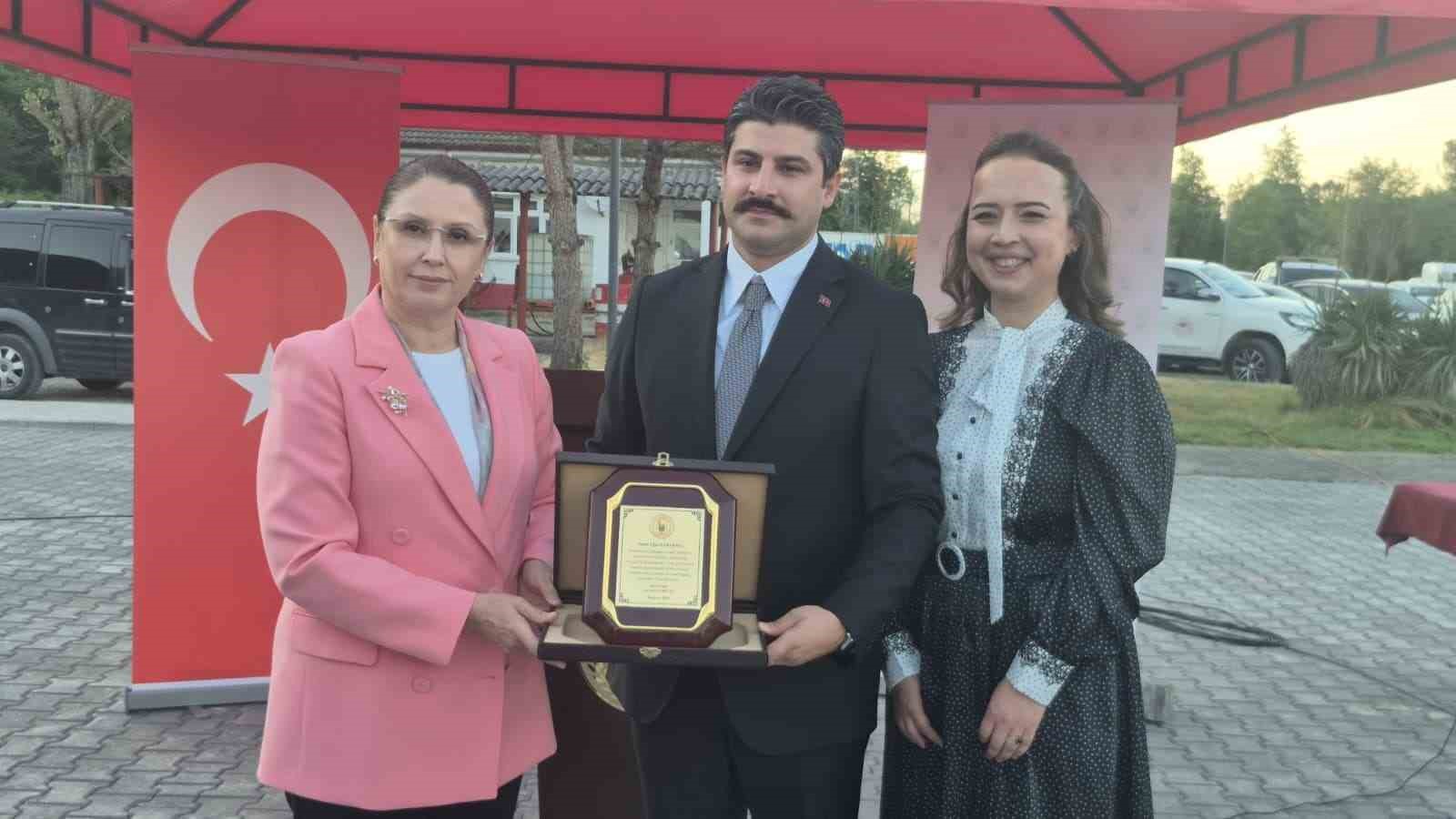 Vali yardımcısının veda yemeğine yoğun katılım