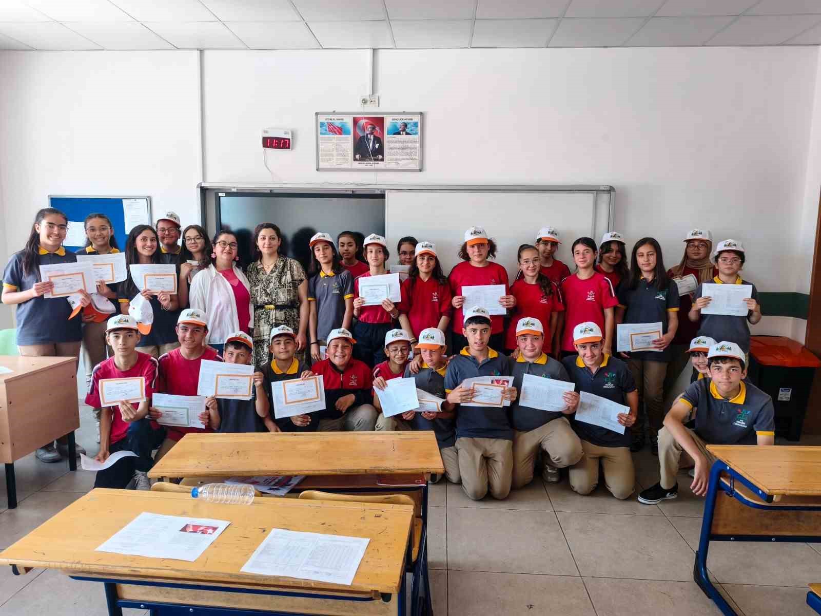 Çamelili öğrenciler karne sevincini Şırnak’taki yaşıtlarıyla birlikte yaşadı