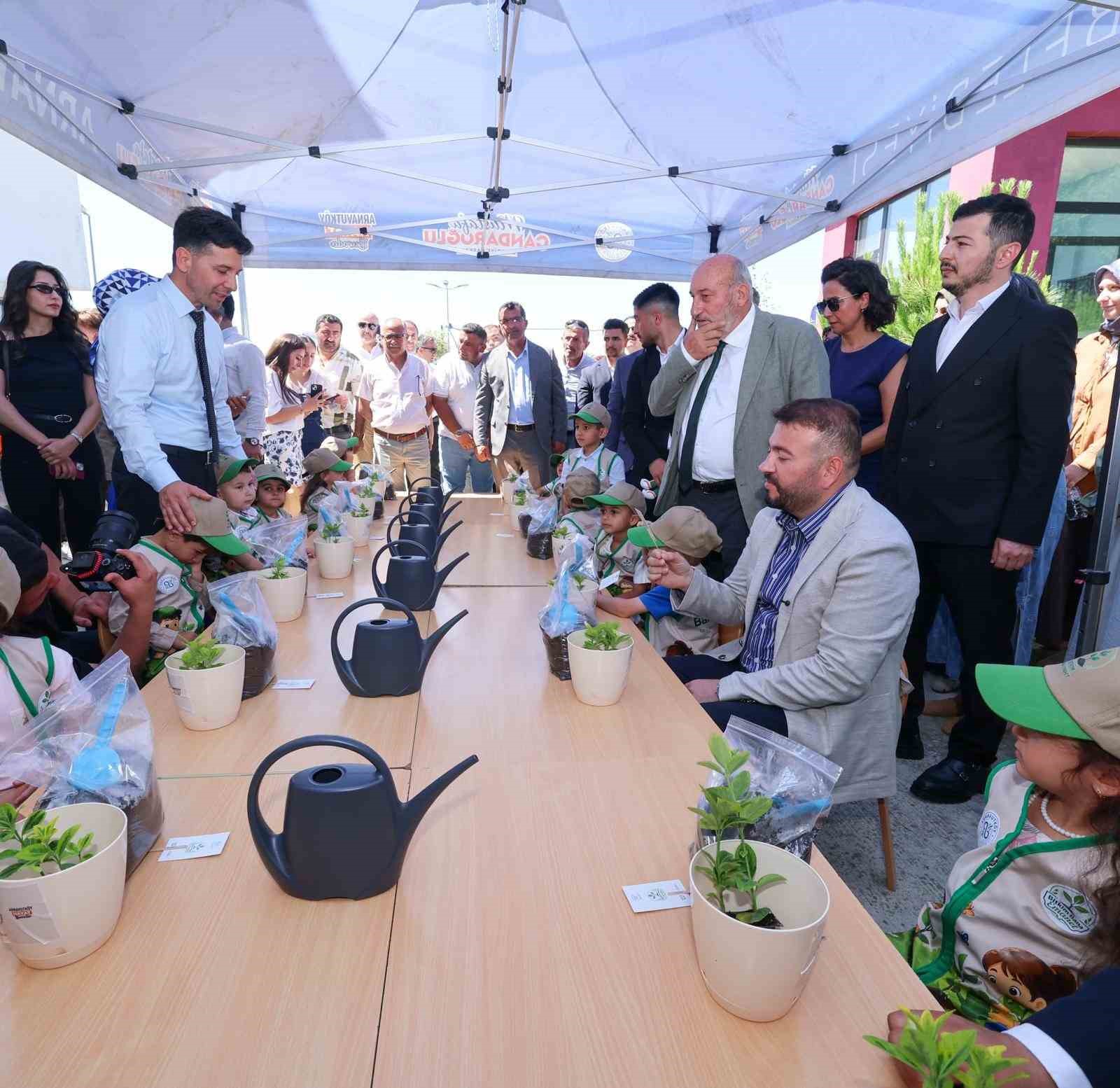 Arnavutköy’de çocukları doğayla buluşturan "Bitkim bana emanet" projesini hayata geçirildi