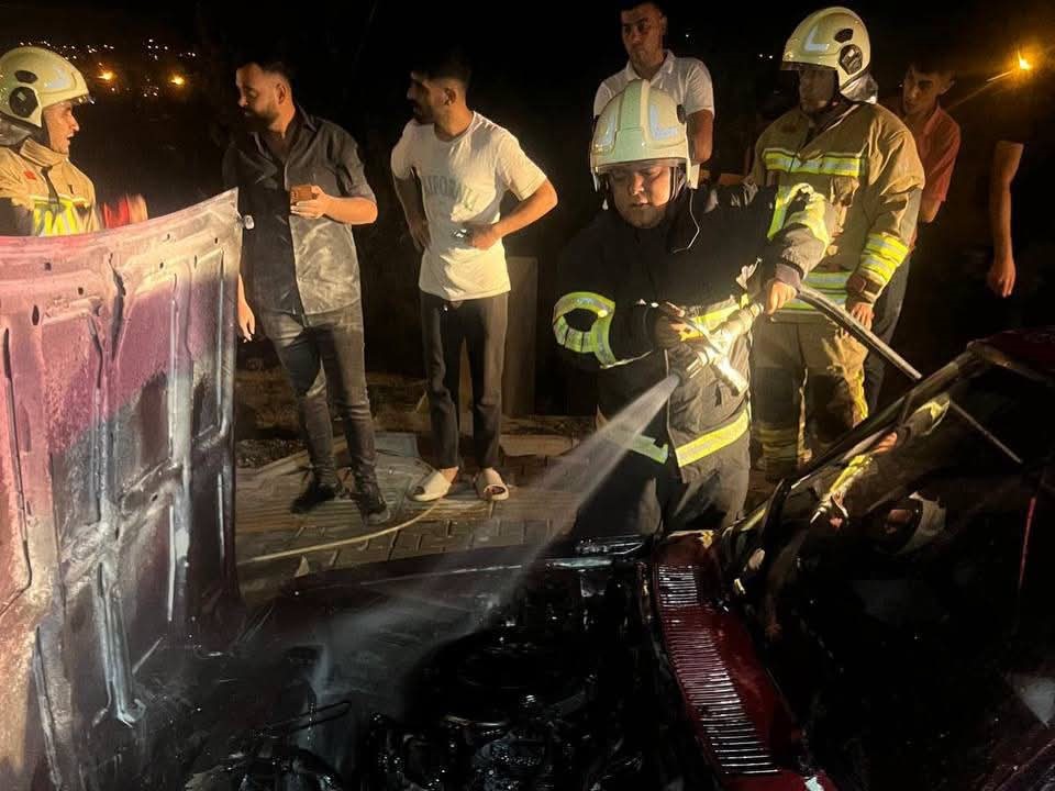 Antakya’da otomobil yangını