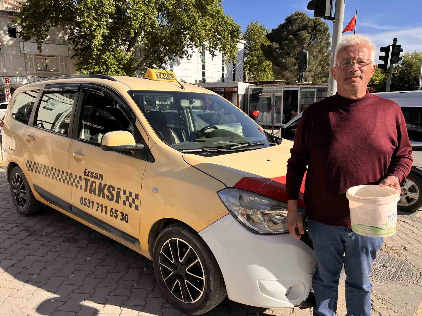 Kahramanmaraş’ta taksici esnafının yol arkadaşı güvercinler