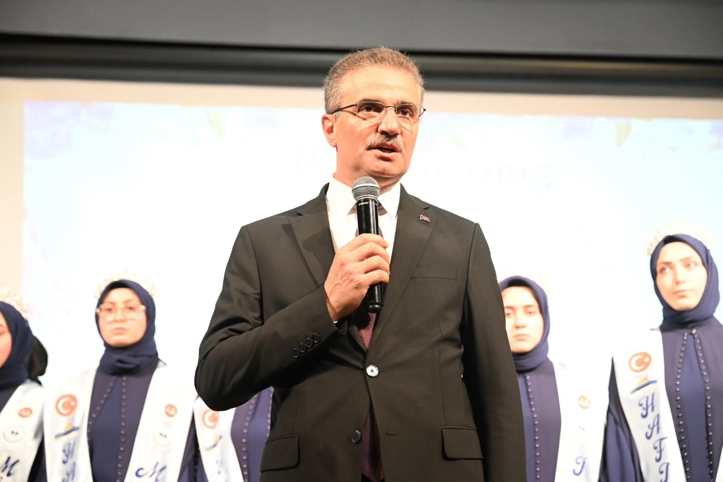 75 hafız öğrenci icazet belgesine kavuştu
