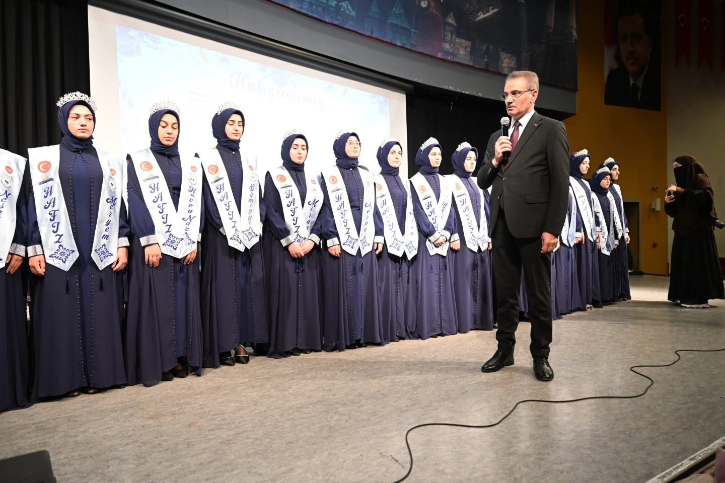 75 hafız öğrenci icazet belgesine kavuştu